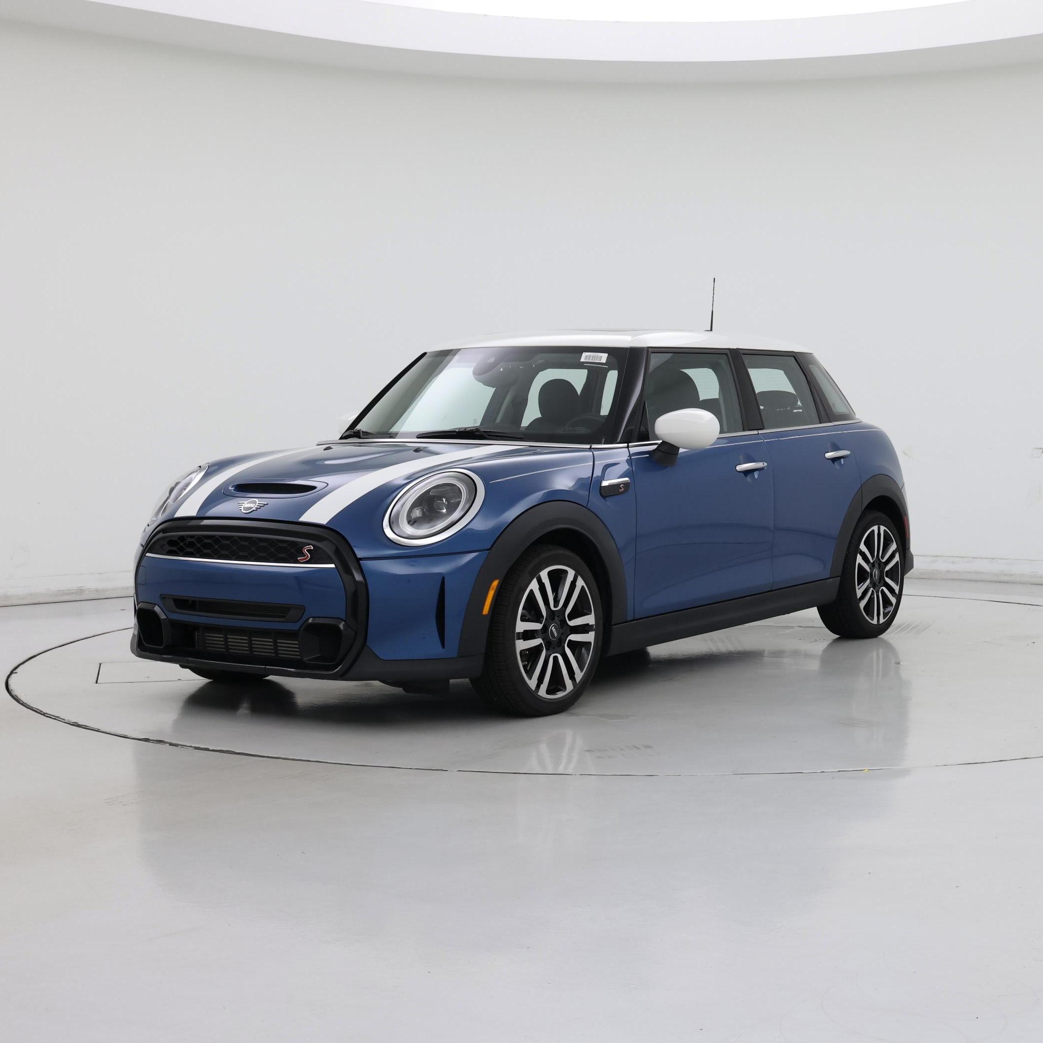 Thumbnail: 2022 MINI Cooper Hardtop - 4