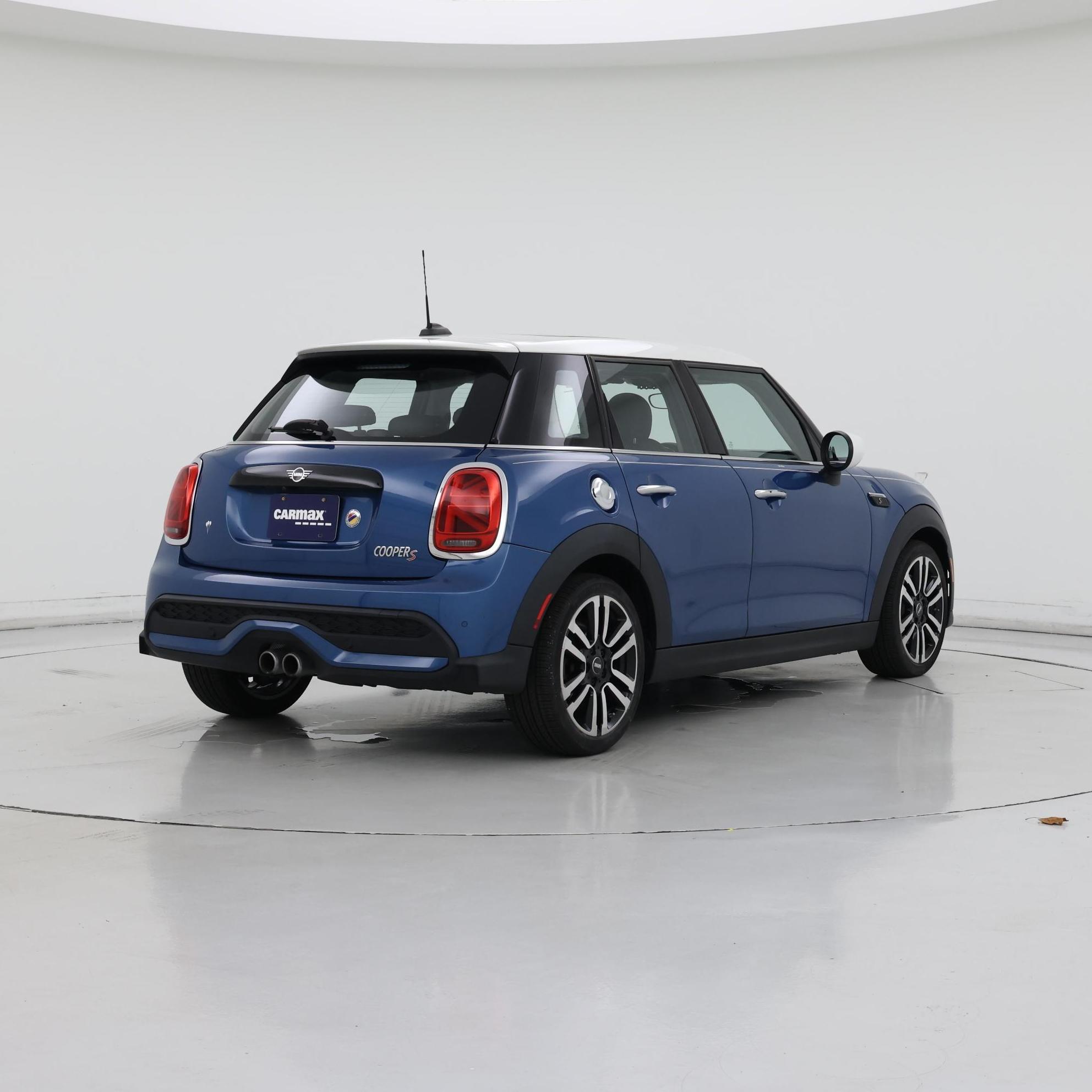 Thumbnail: 2022 MINI Cooper Hardtop - 8