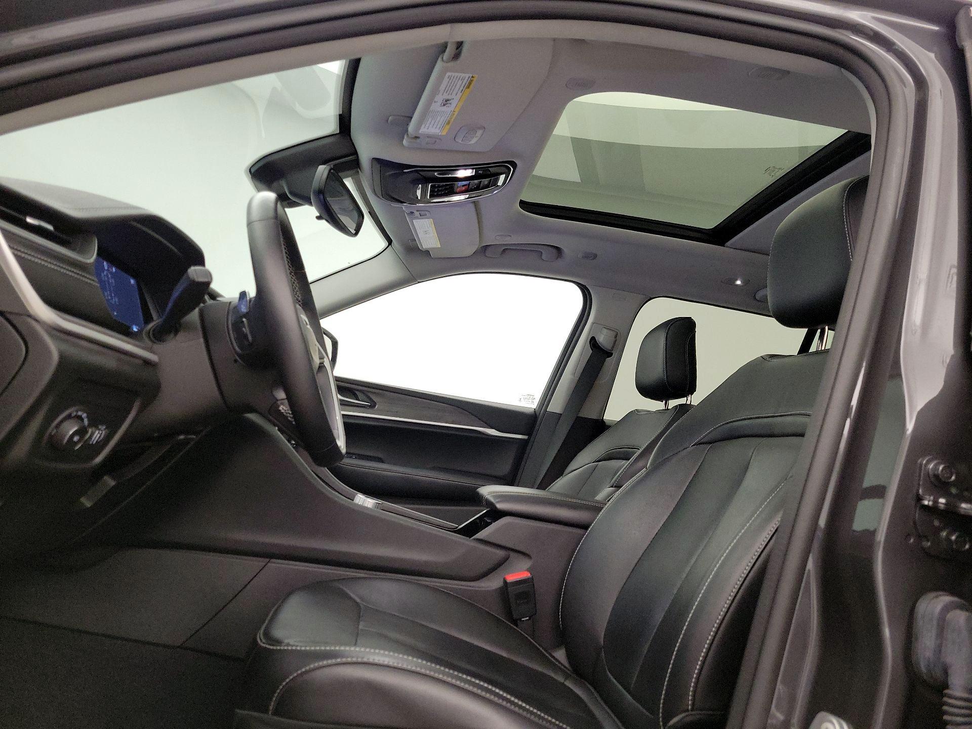 Thumbnail: 2022 Jeep Grand Cherokee - 19