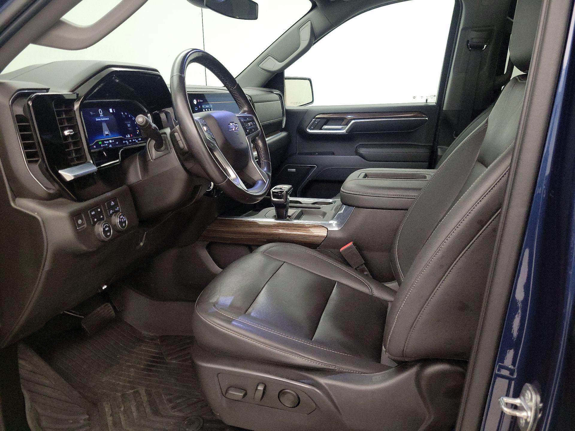 Thumbnail: 2022 Chevrolet Silverado 1500 - 11