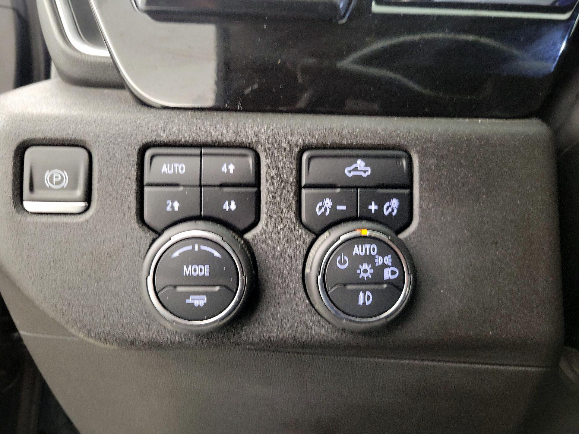 Thumbnail: 2022 Chevrolet Silverado 1500 - 13