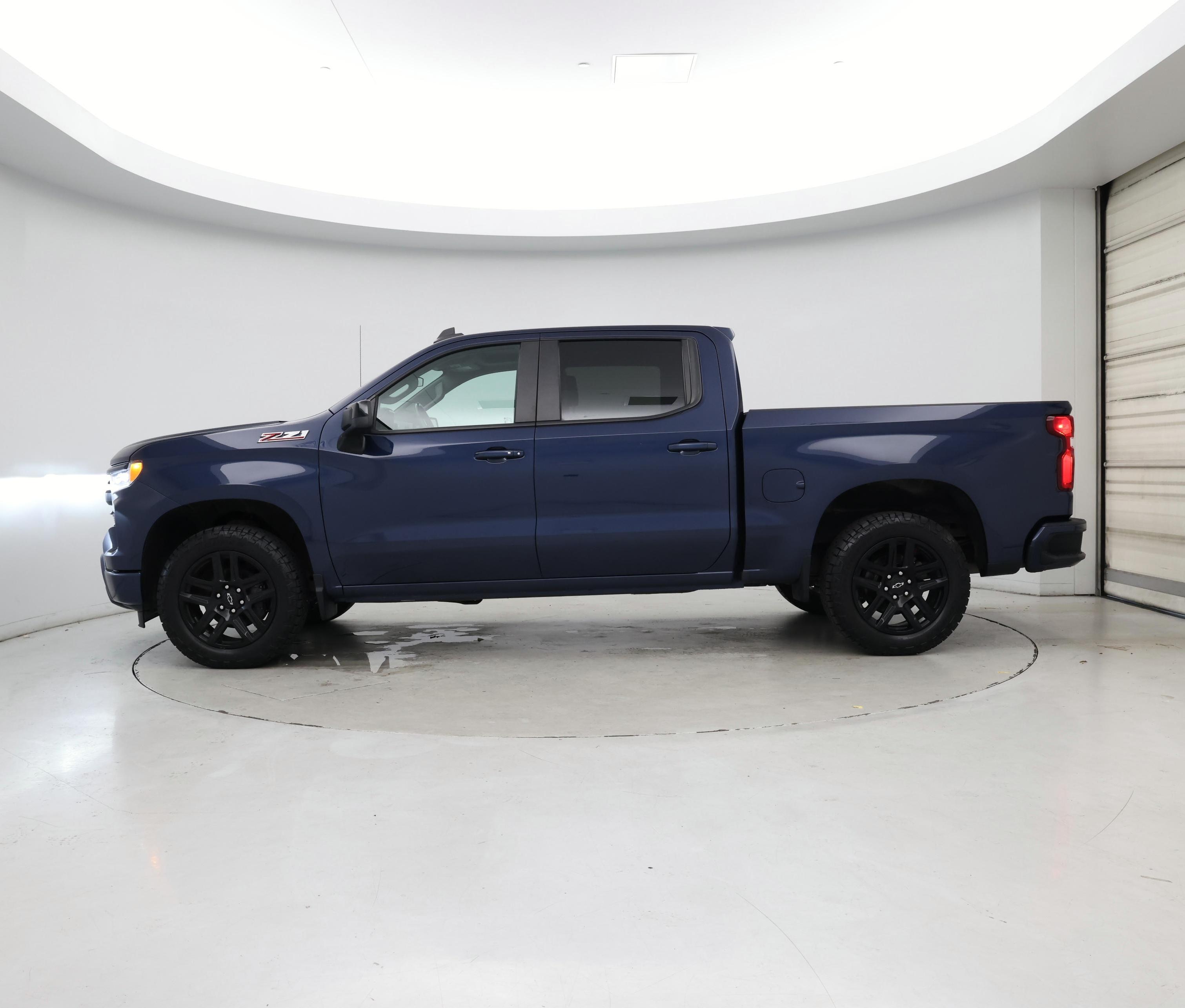 Thumbnail: 2022 Chevrolet Silverado 1500 - 3
