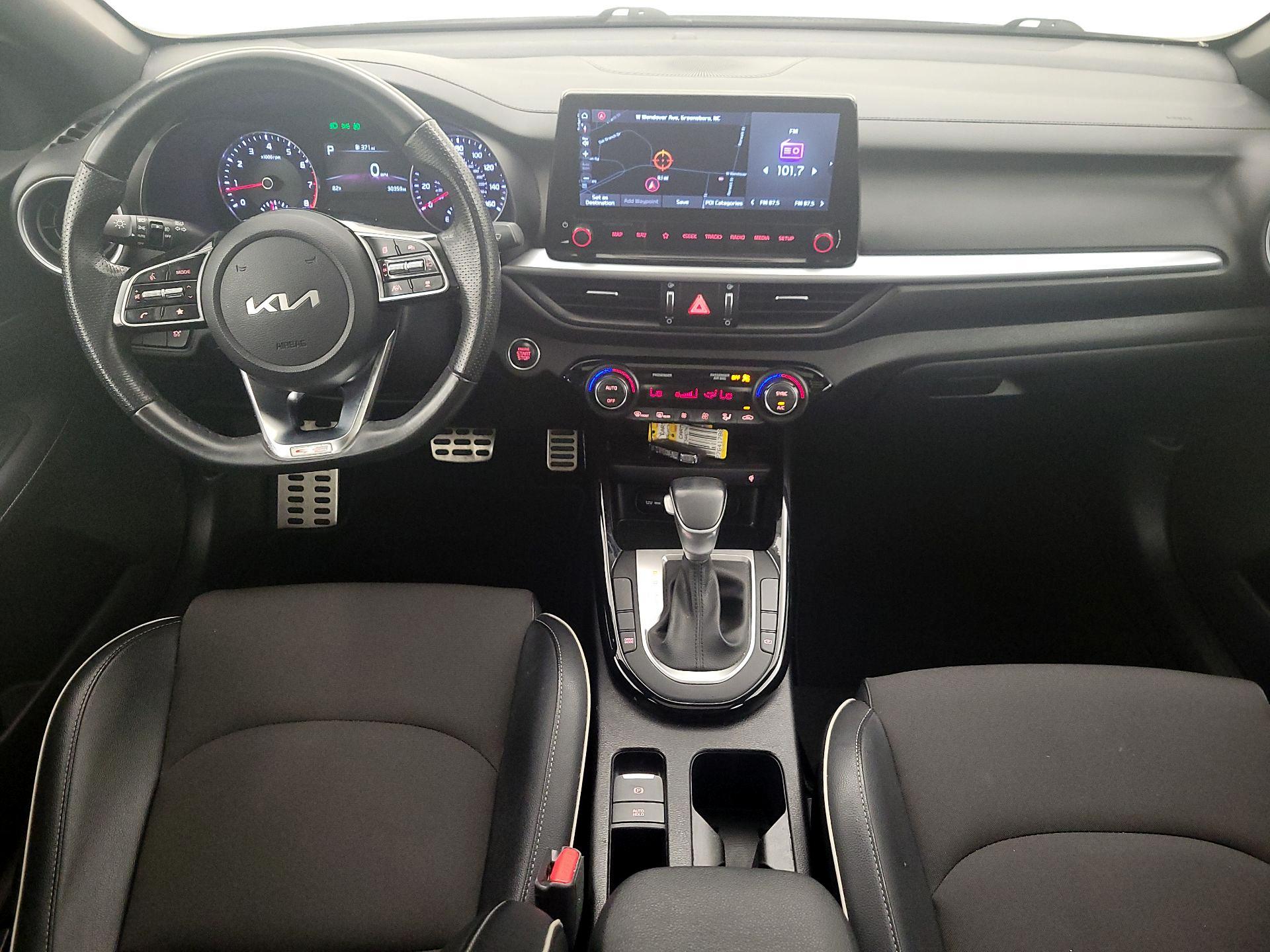 Thumbnail: 2022 Kia Forte - 9