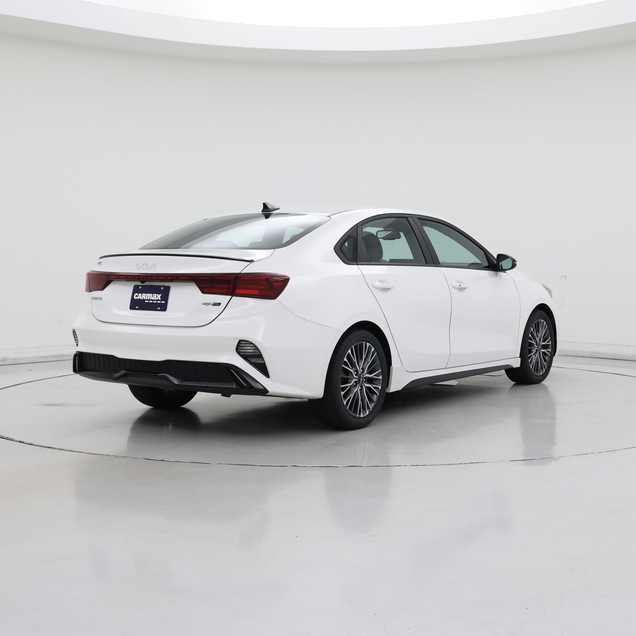Thumbnail: 2022 Kia Forte - 8