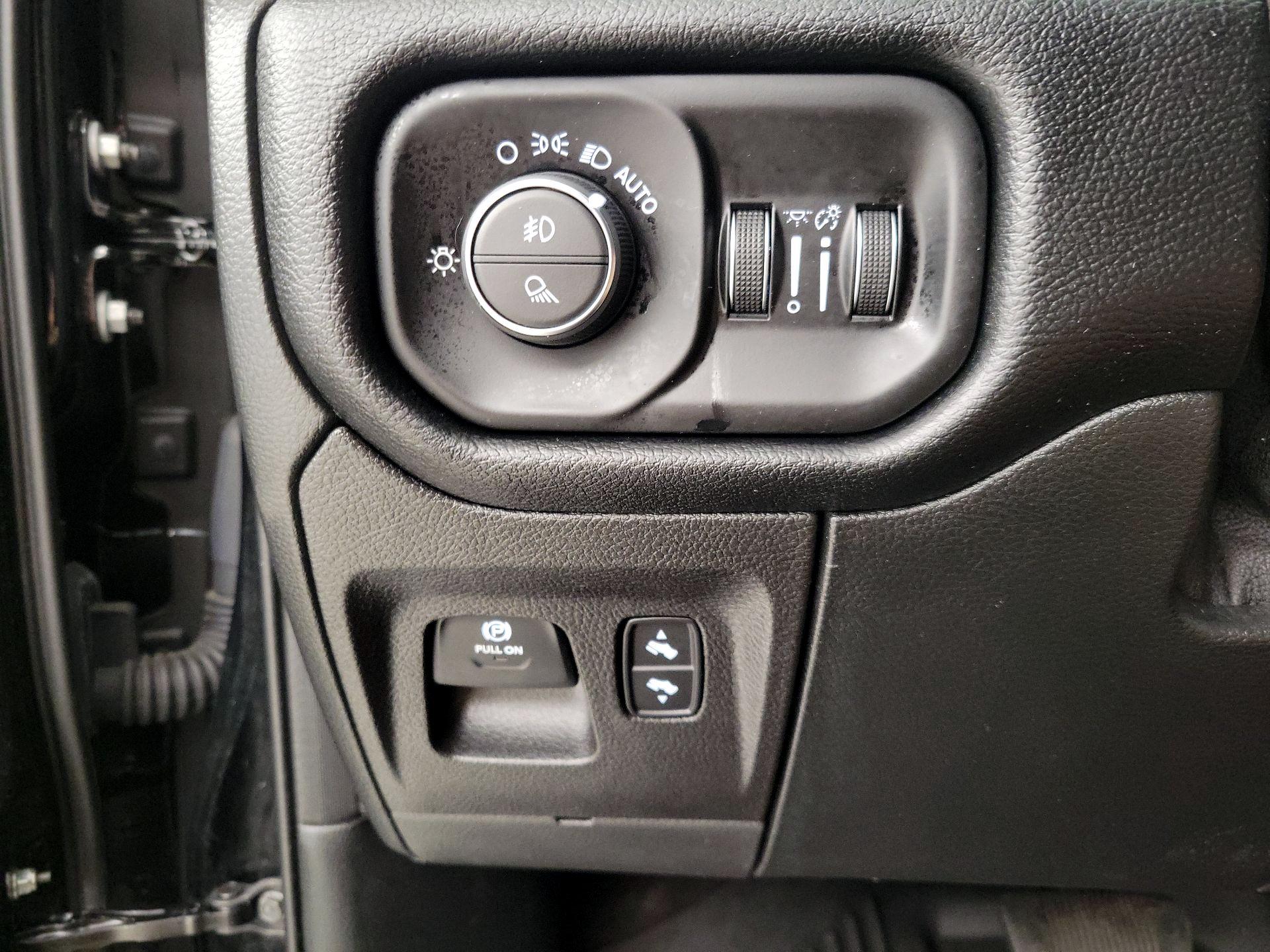 Thumbnail: 2021 RAM 1500 - 13