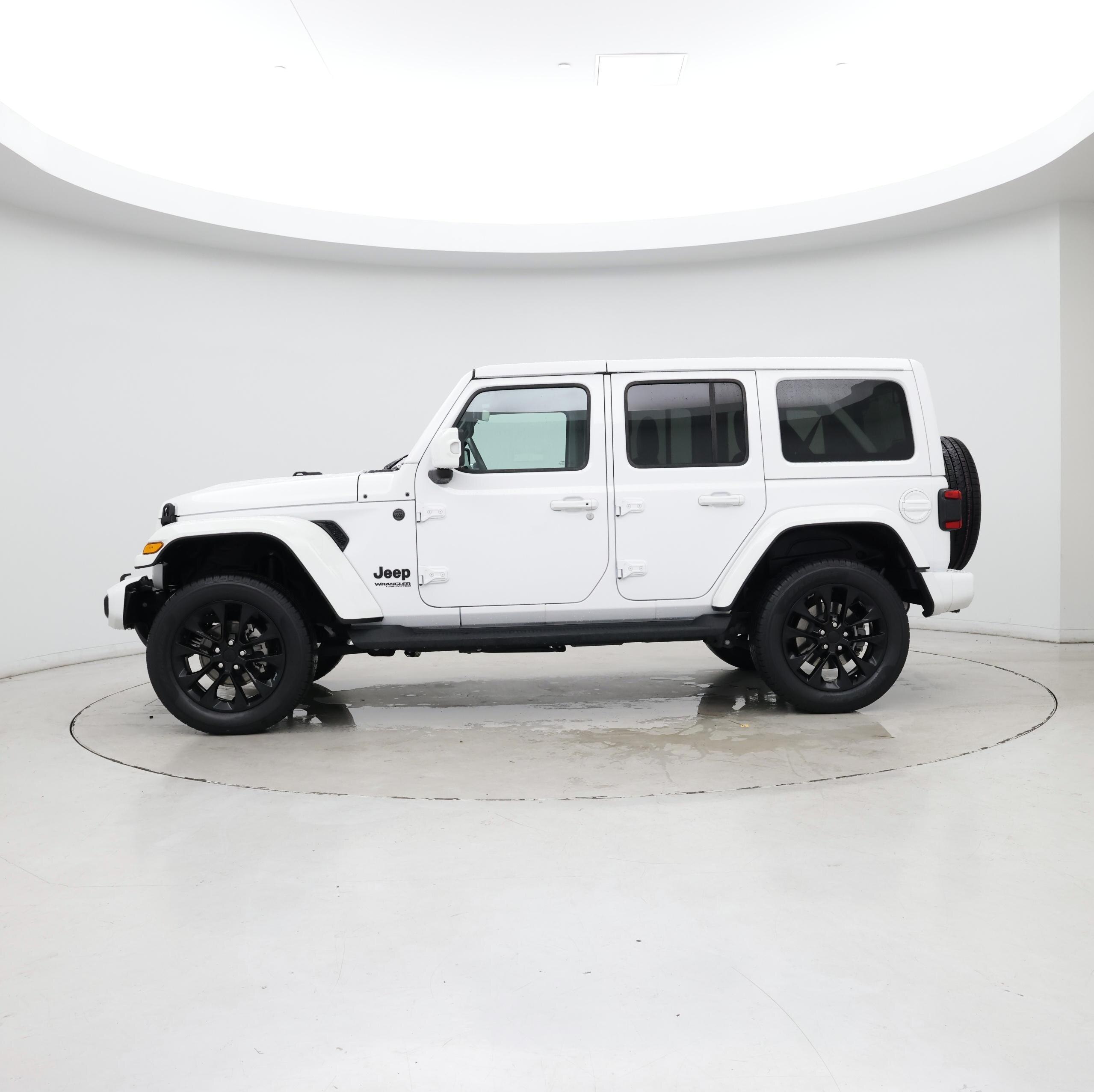 Thumbnail: 2022 Jeep Wrangler - 3