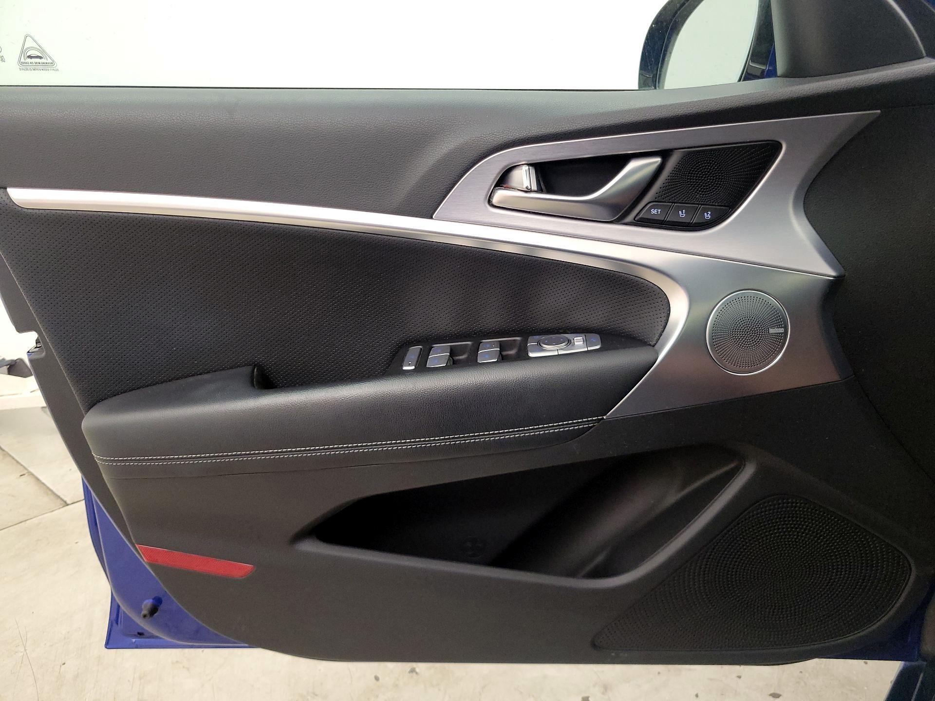 Thumbnail: 2019 Genesis G70 - 12