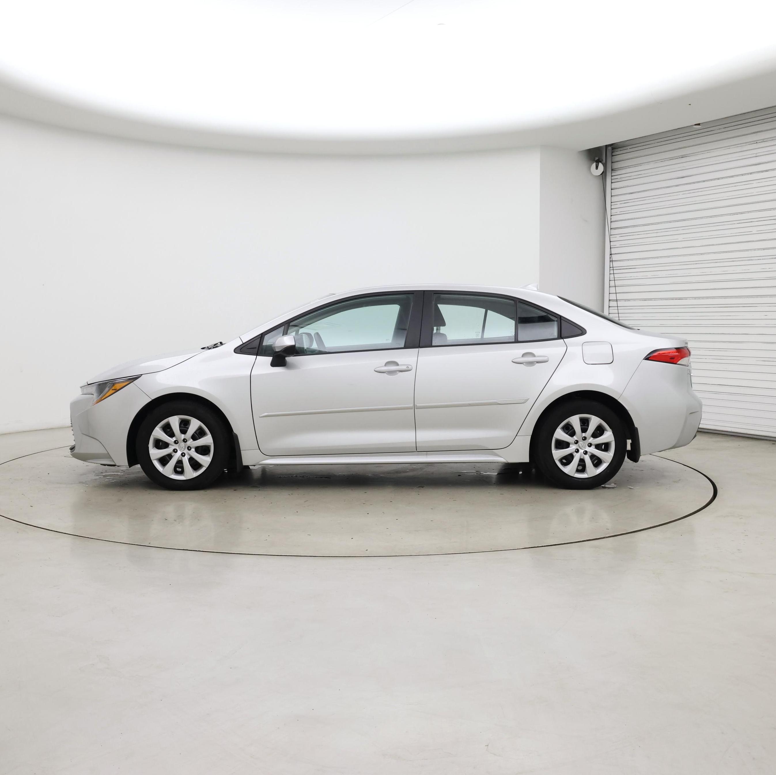 Thumbnail: 2024 Toyota Corolla - 3
