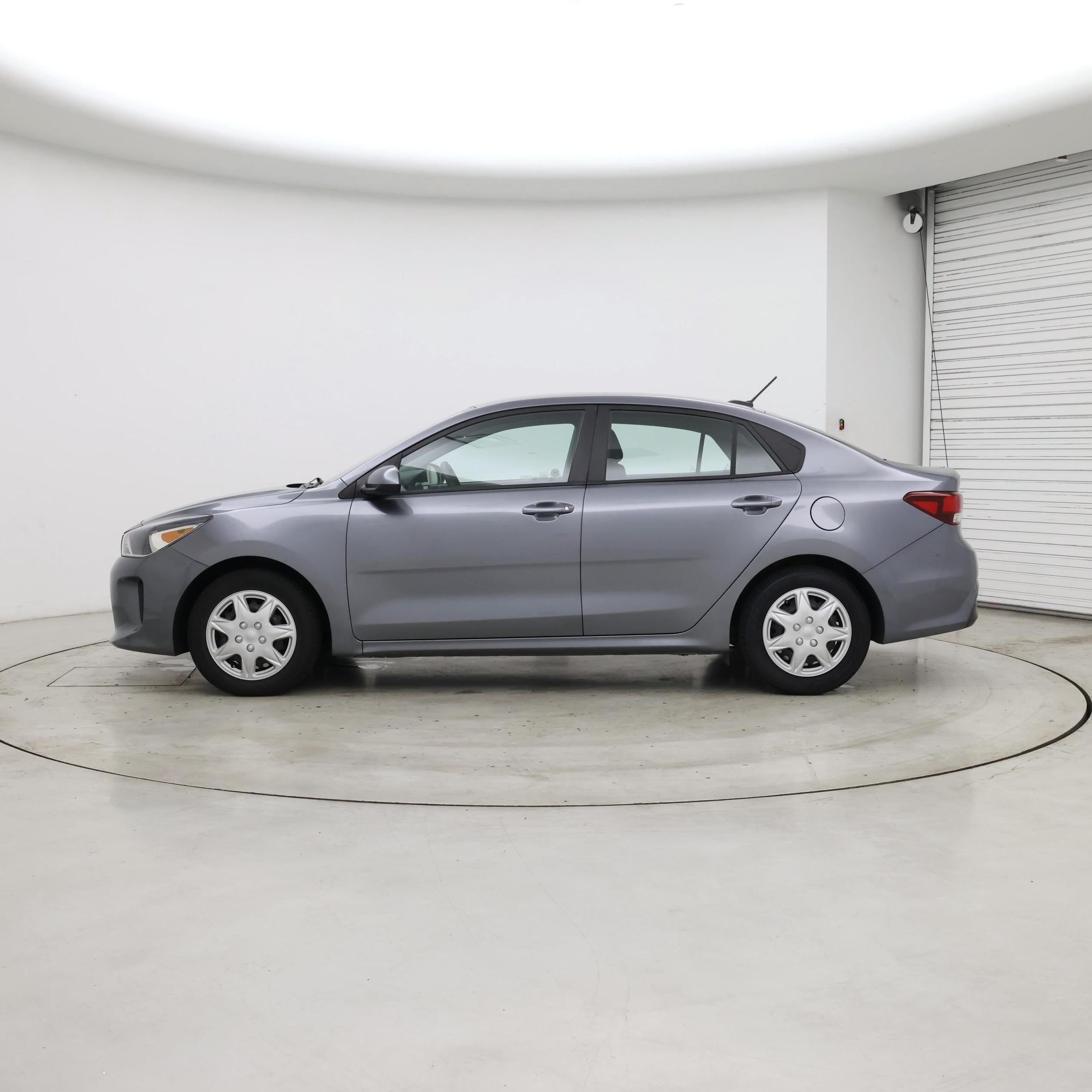 Thumbnail: 2019 Kia Rio - 3