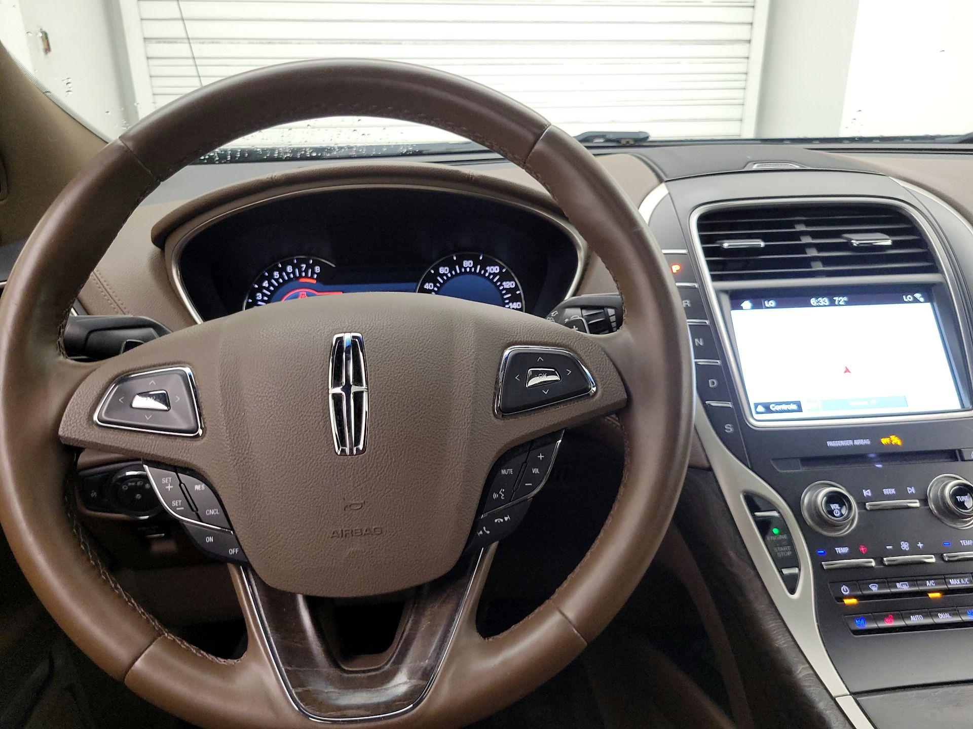 Thumbnail: 2017 Lincoln MKX - 10
