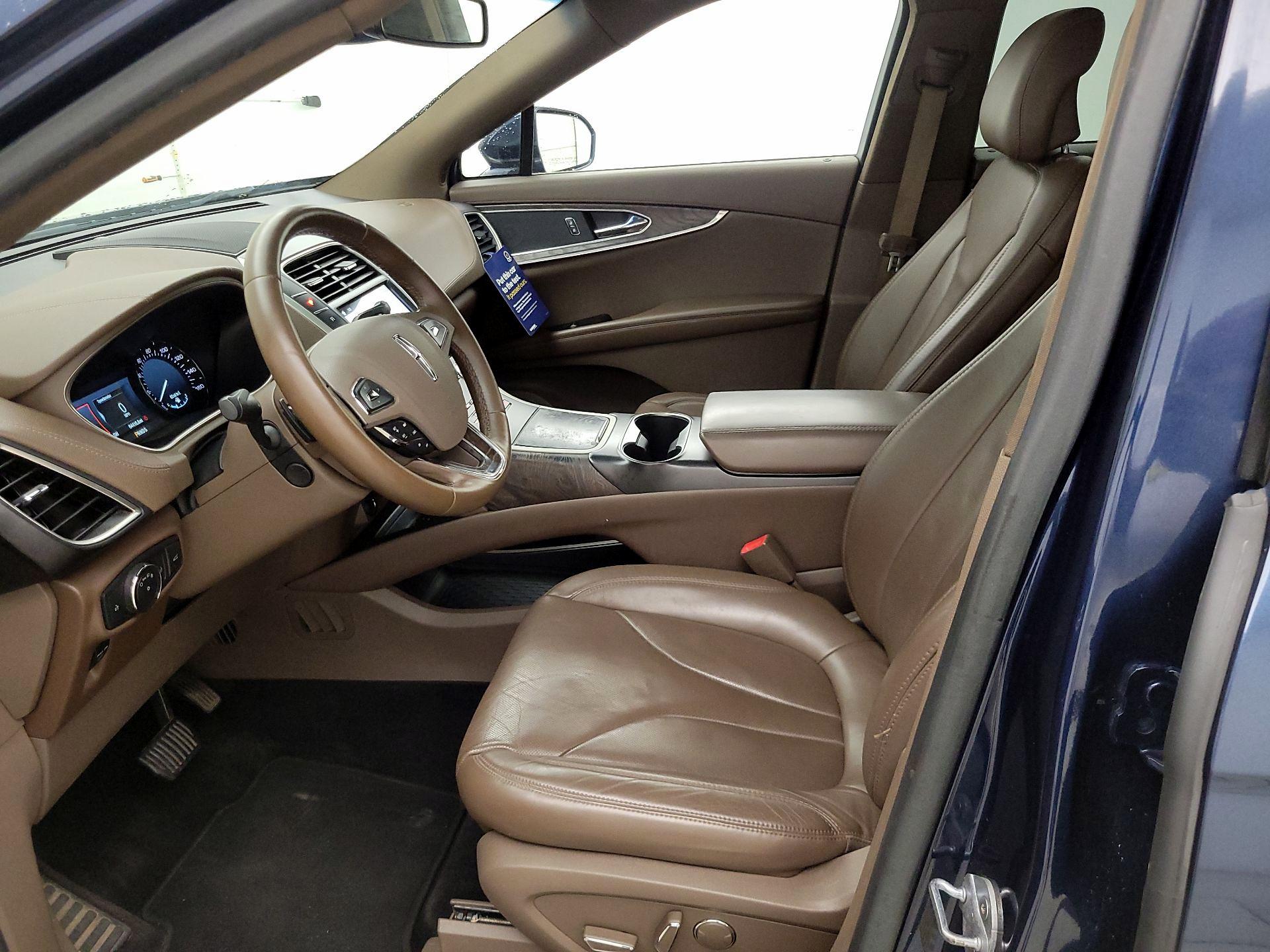 Thumbnail: 2017 Lincoln MKX - 11