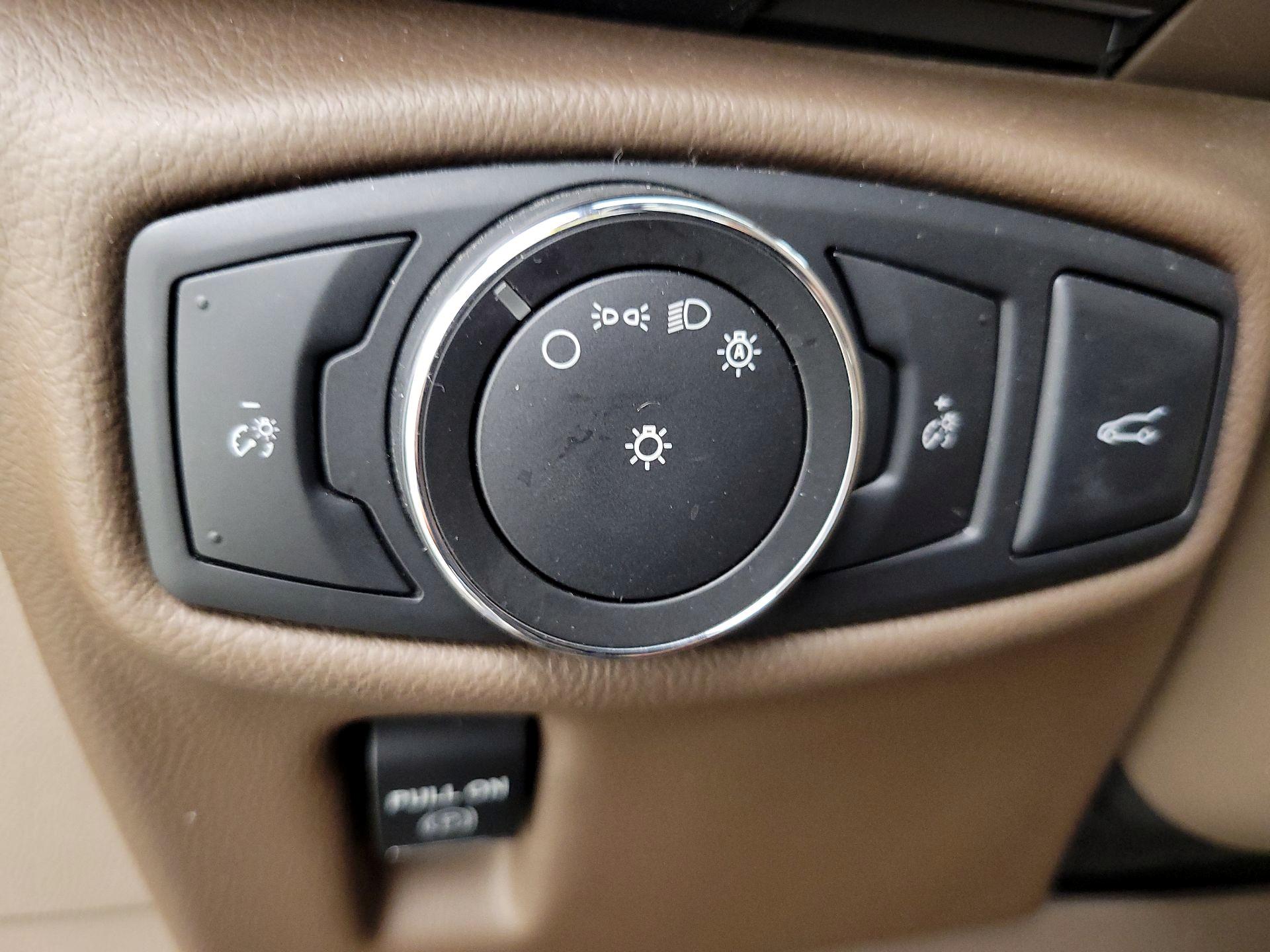 Thumbnail: 2017 Lincoln MKX - 13