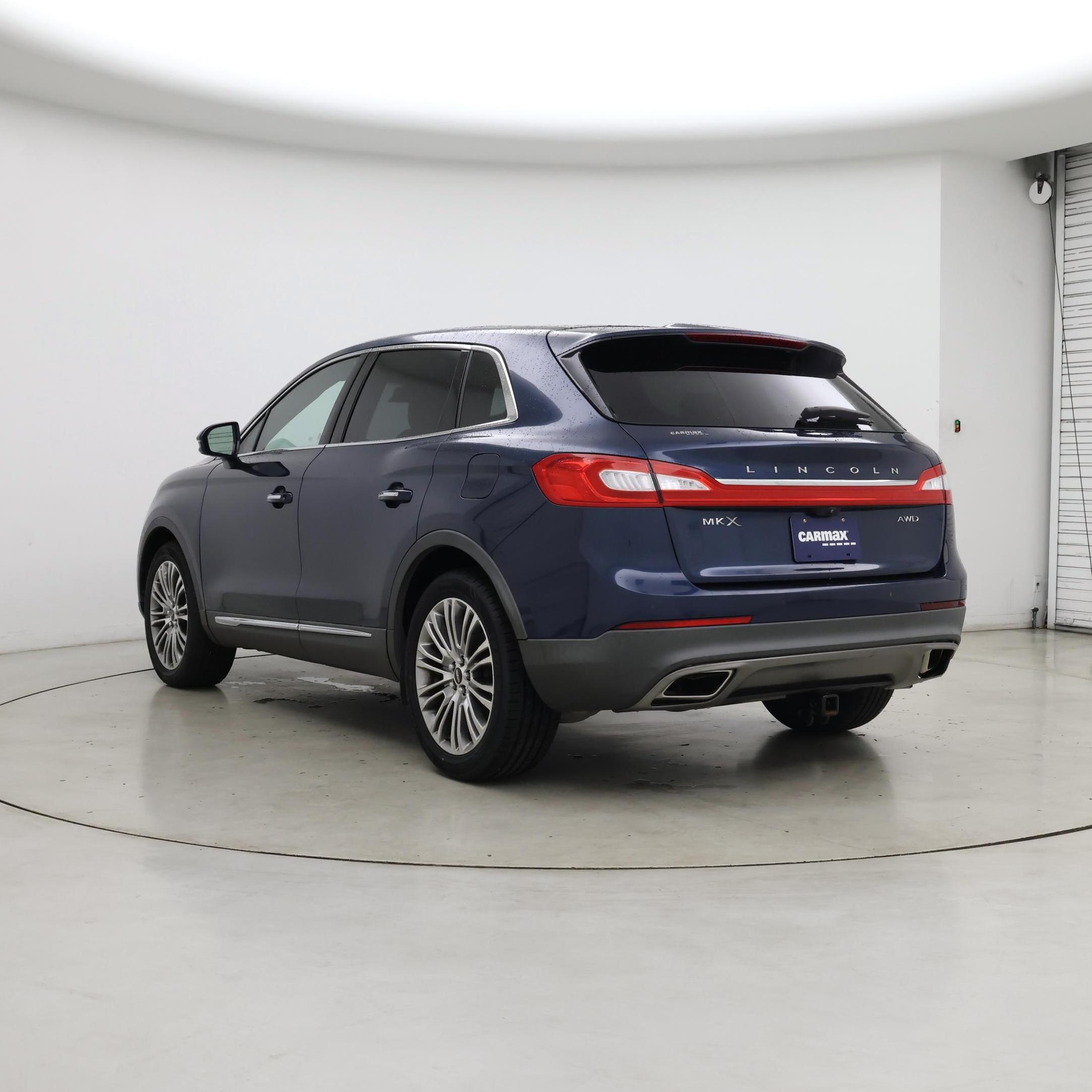 Thumbnail: 2017 Lincoln MKX - 2