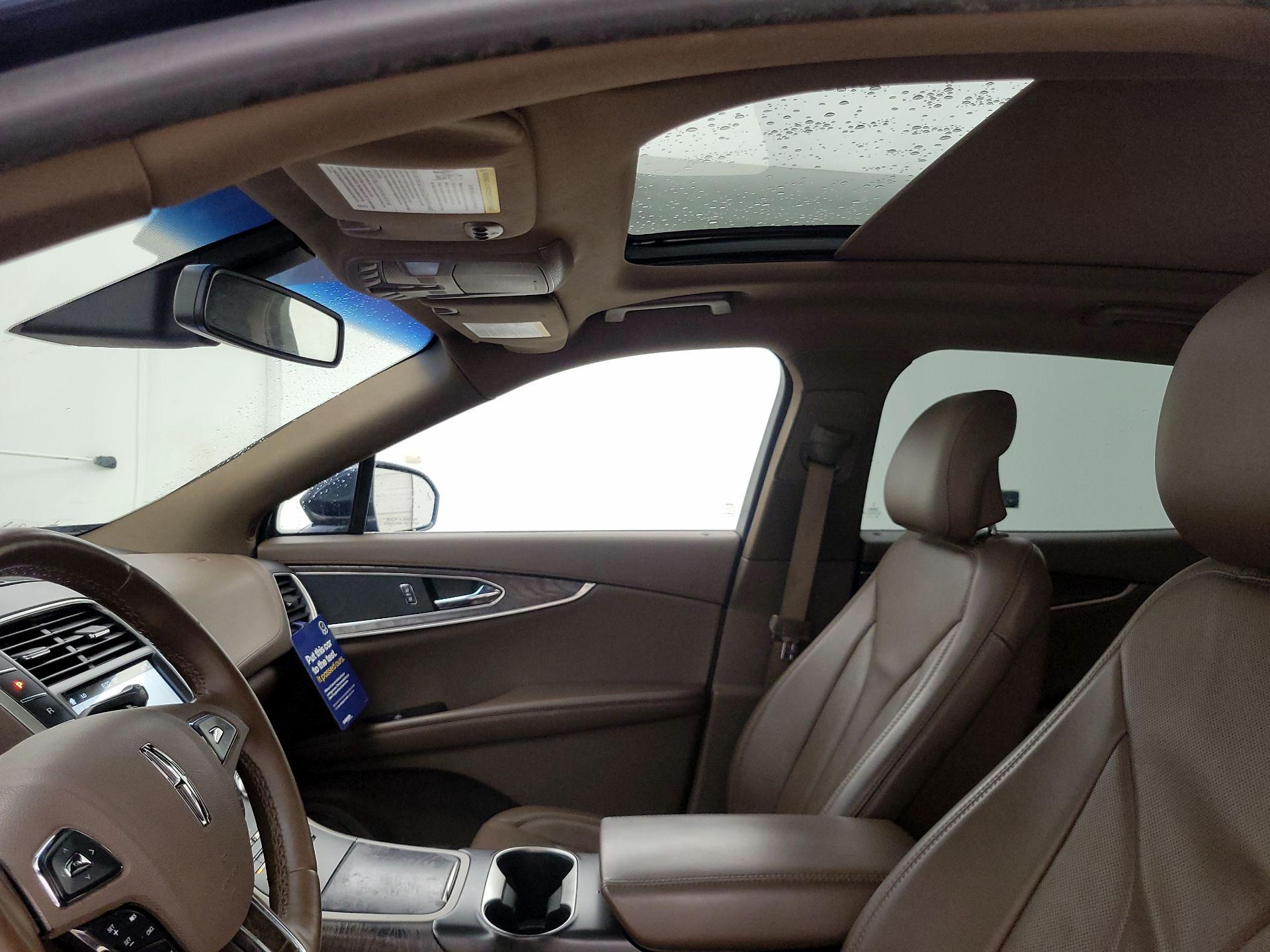 Thumbnail: 2017 Lincoln MKX - 20