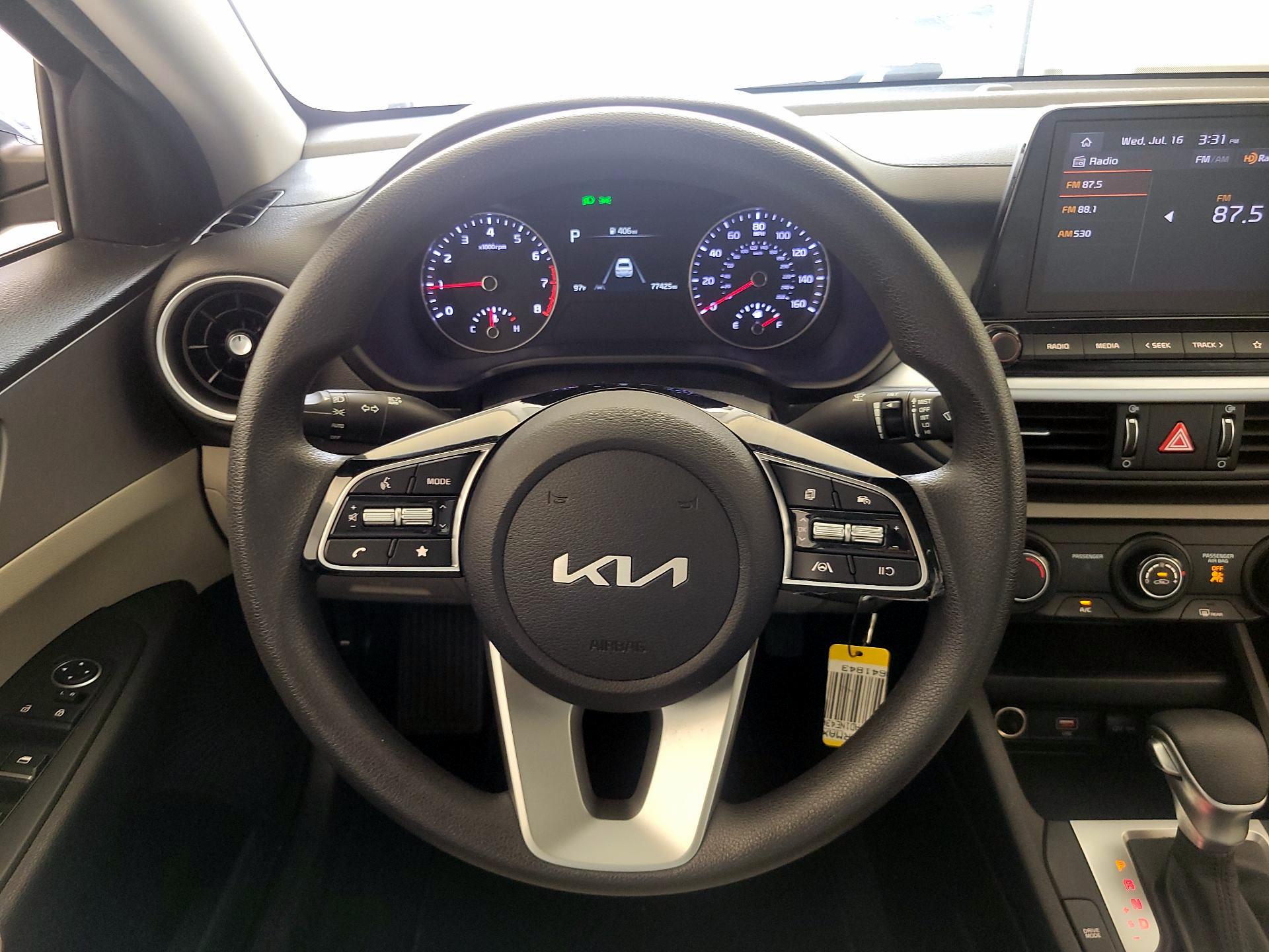 Thumbnail: 2022 Kia Forte - 10