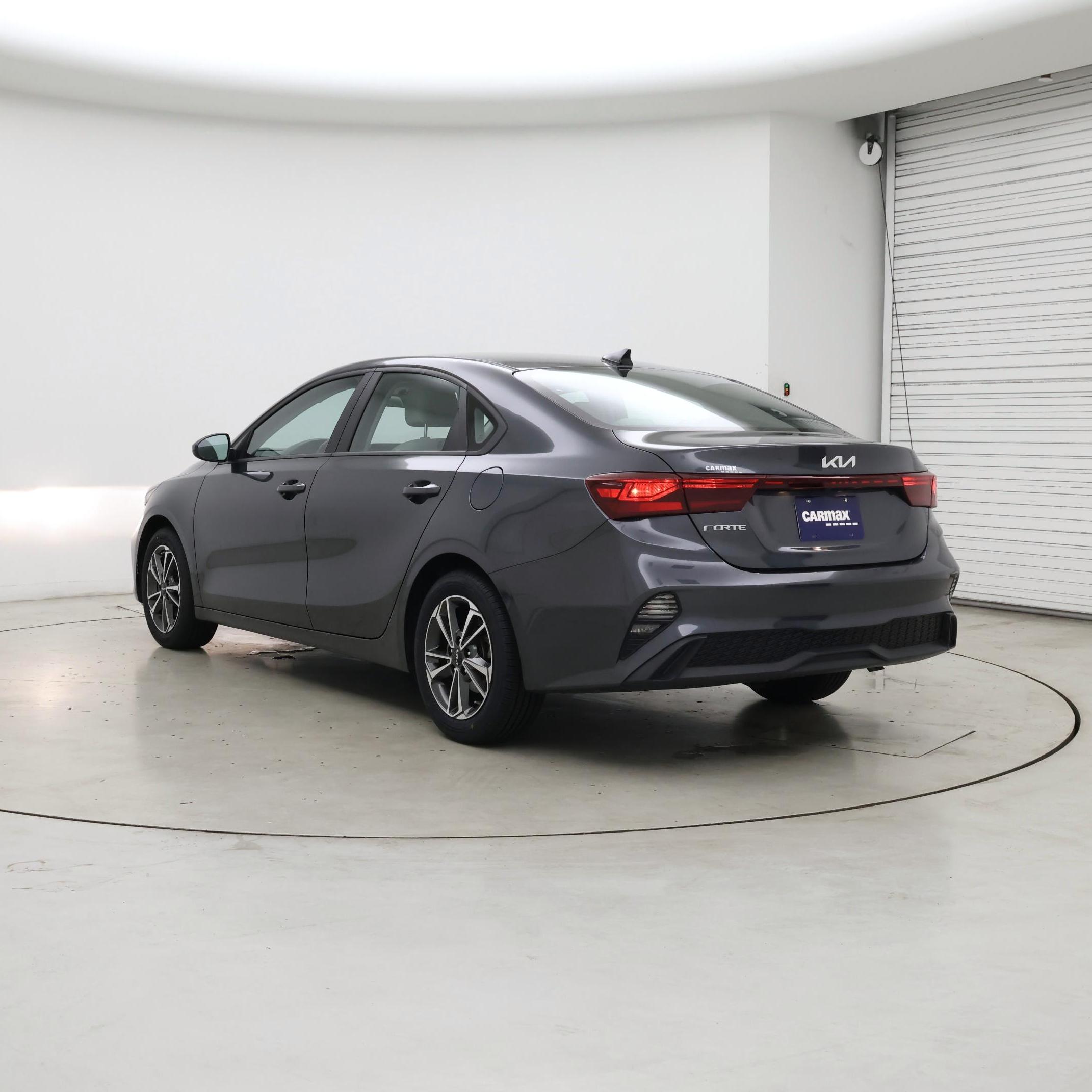 Thumbnail: 2022 Kia Forte - 2