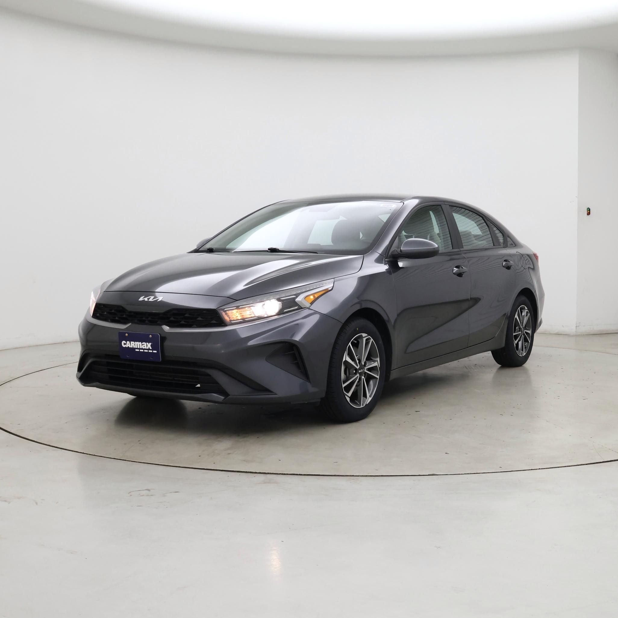 Thumbnail: 2022 Kia Forte - 4