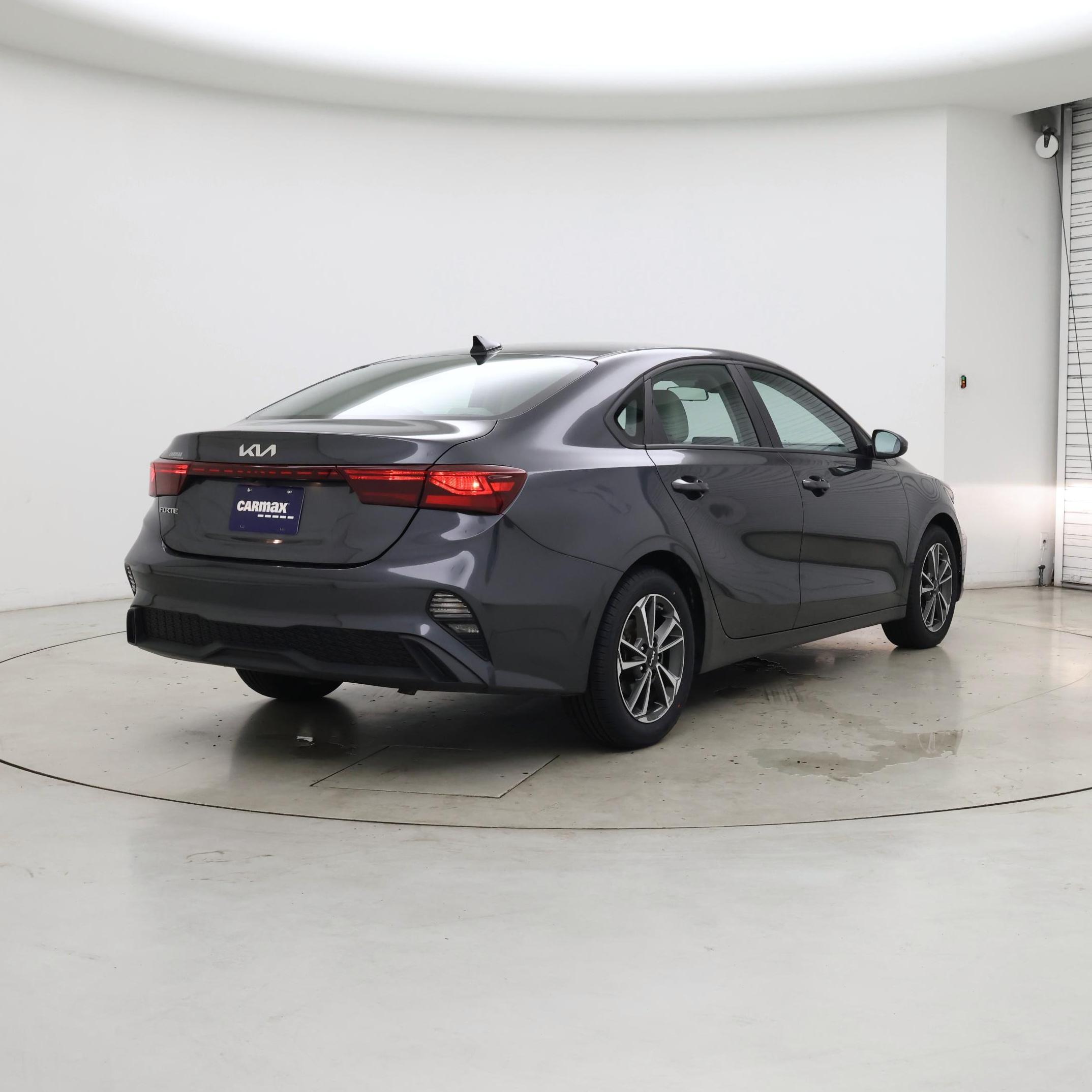 Thumbnail: 2022 Kia Forte - 8