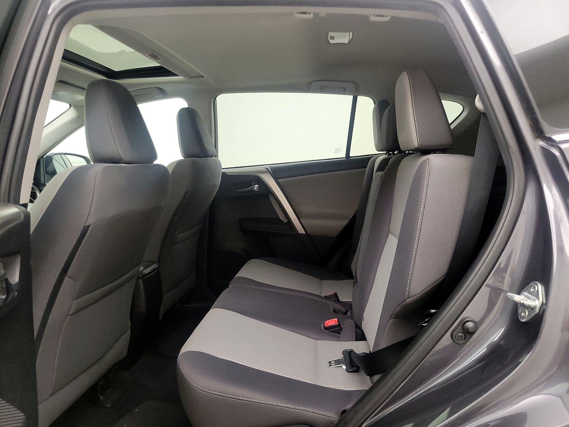 Thumbnail: 2014 Toyota RAV4 - 20