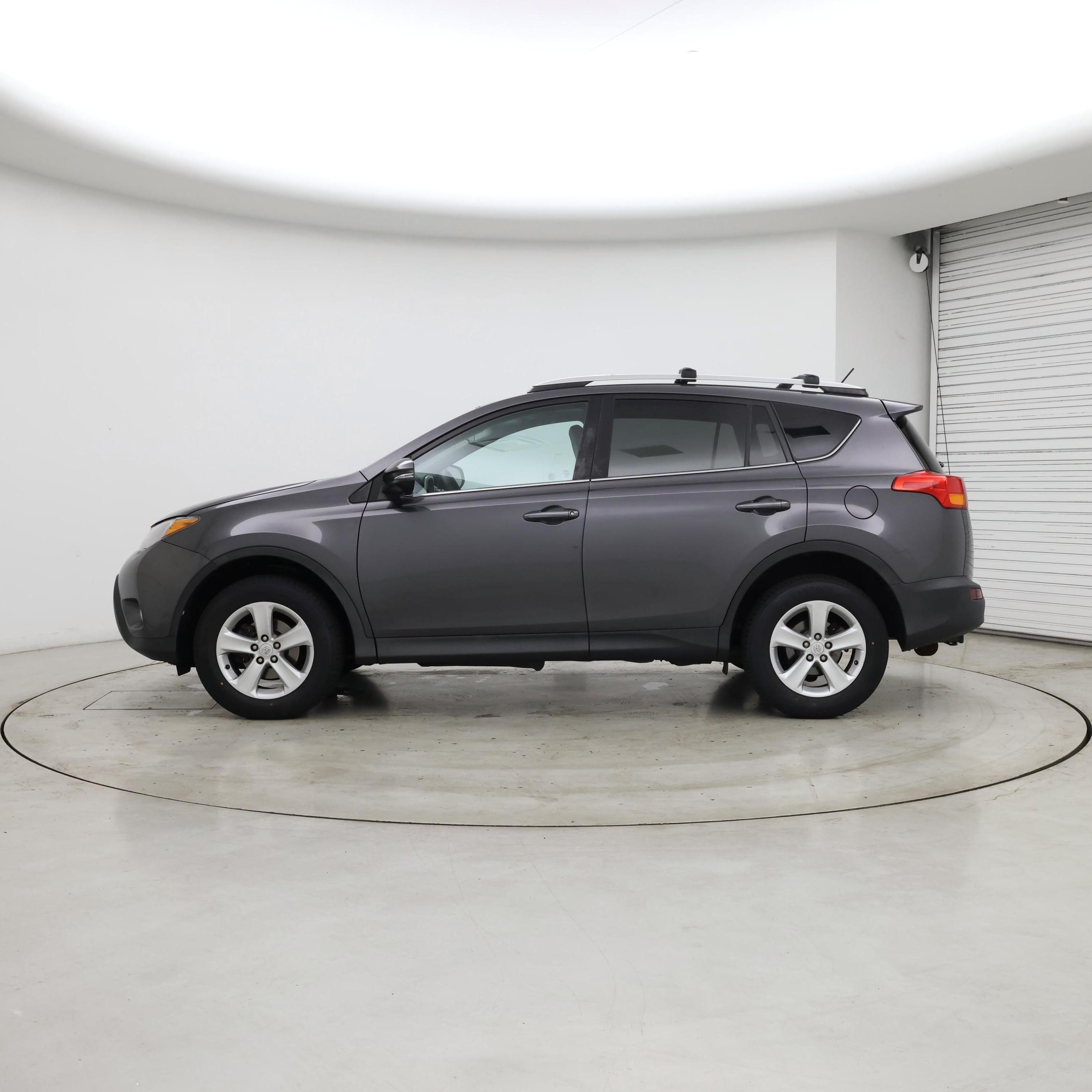 Thumbnail: 2014 Toyota RAV4 - 3