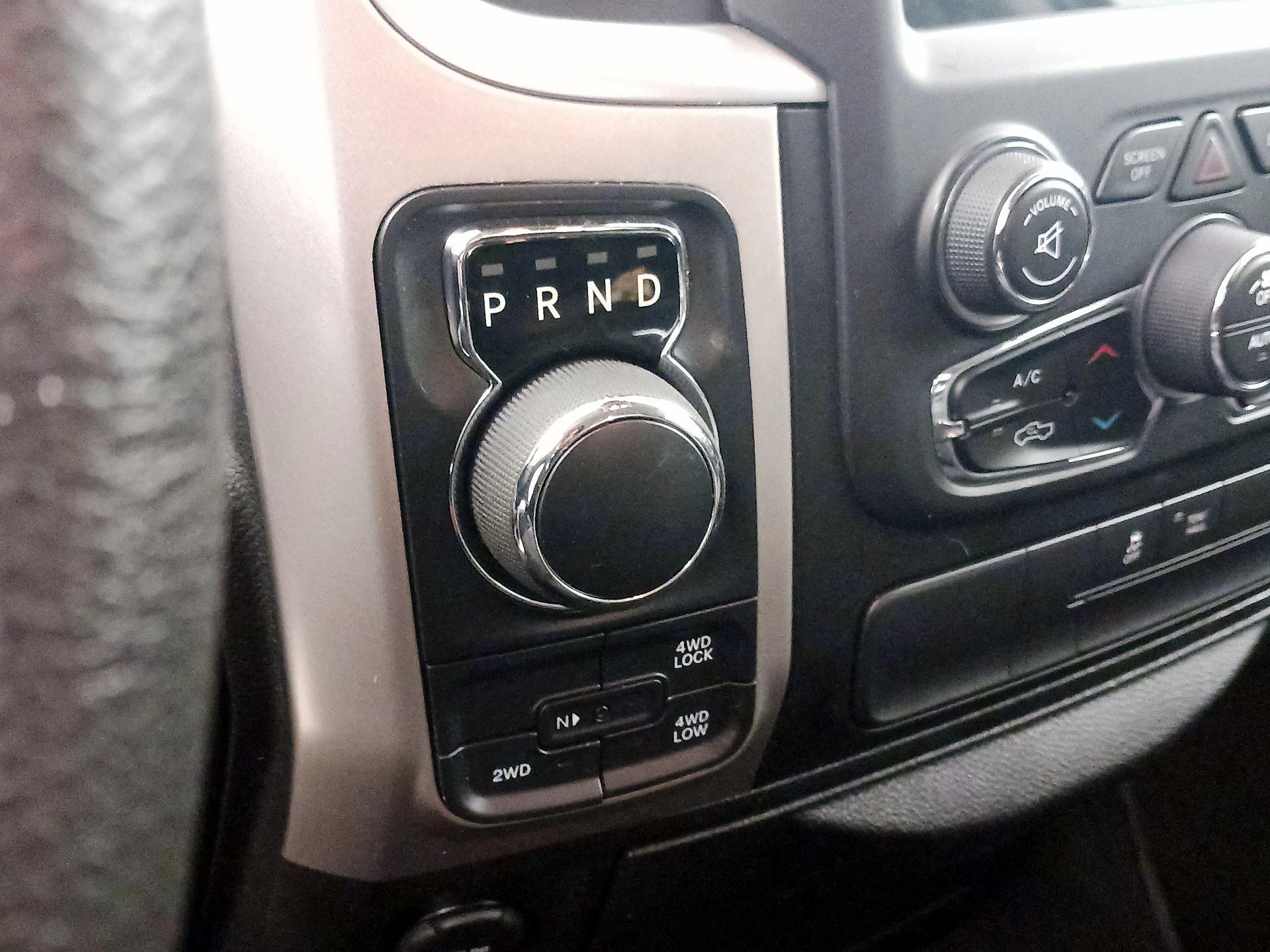 Thumbnail: 2020 RAM 1500 Classic - 17