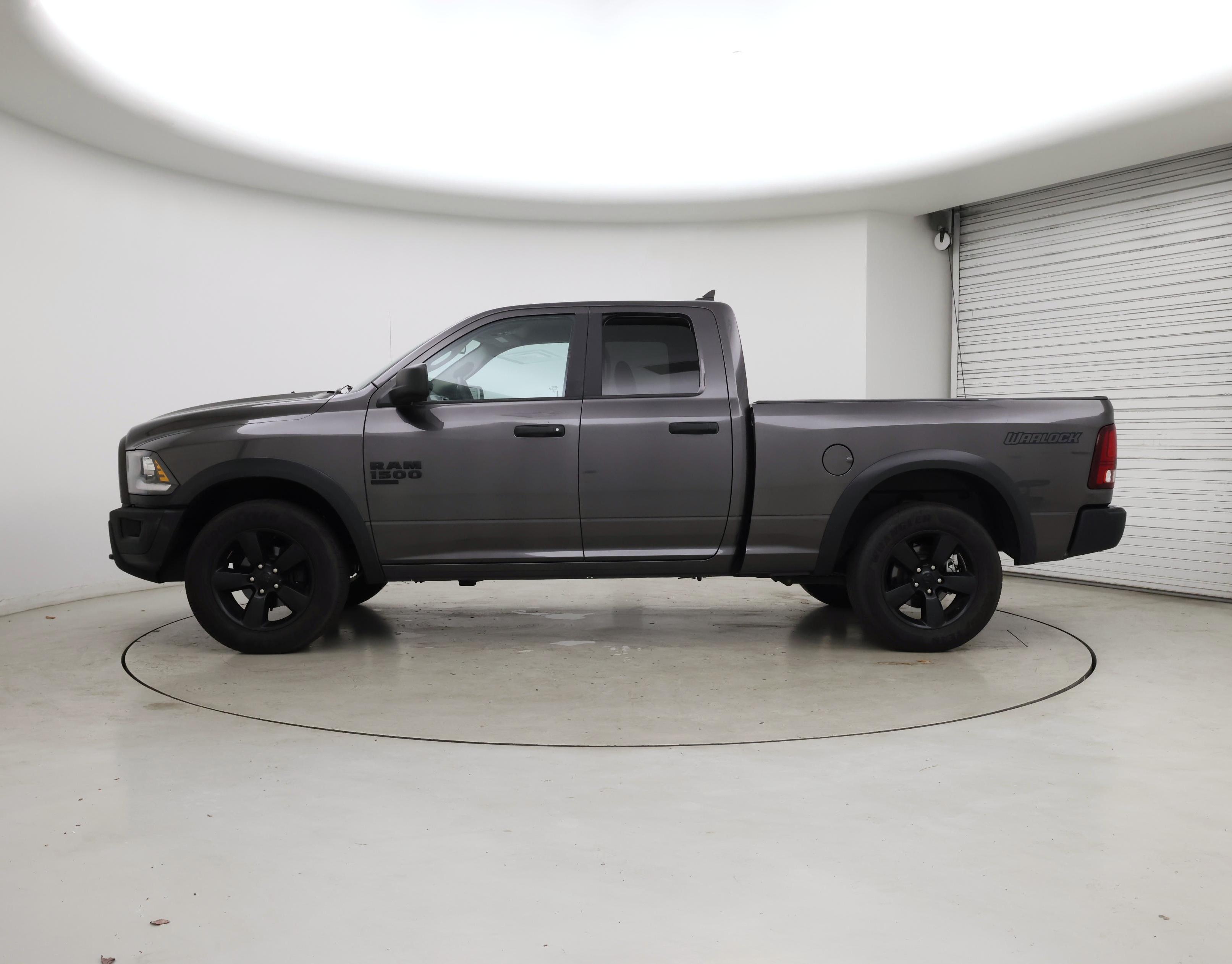 Thumbnail: 2020 RAM 1500 Classic - 3
