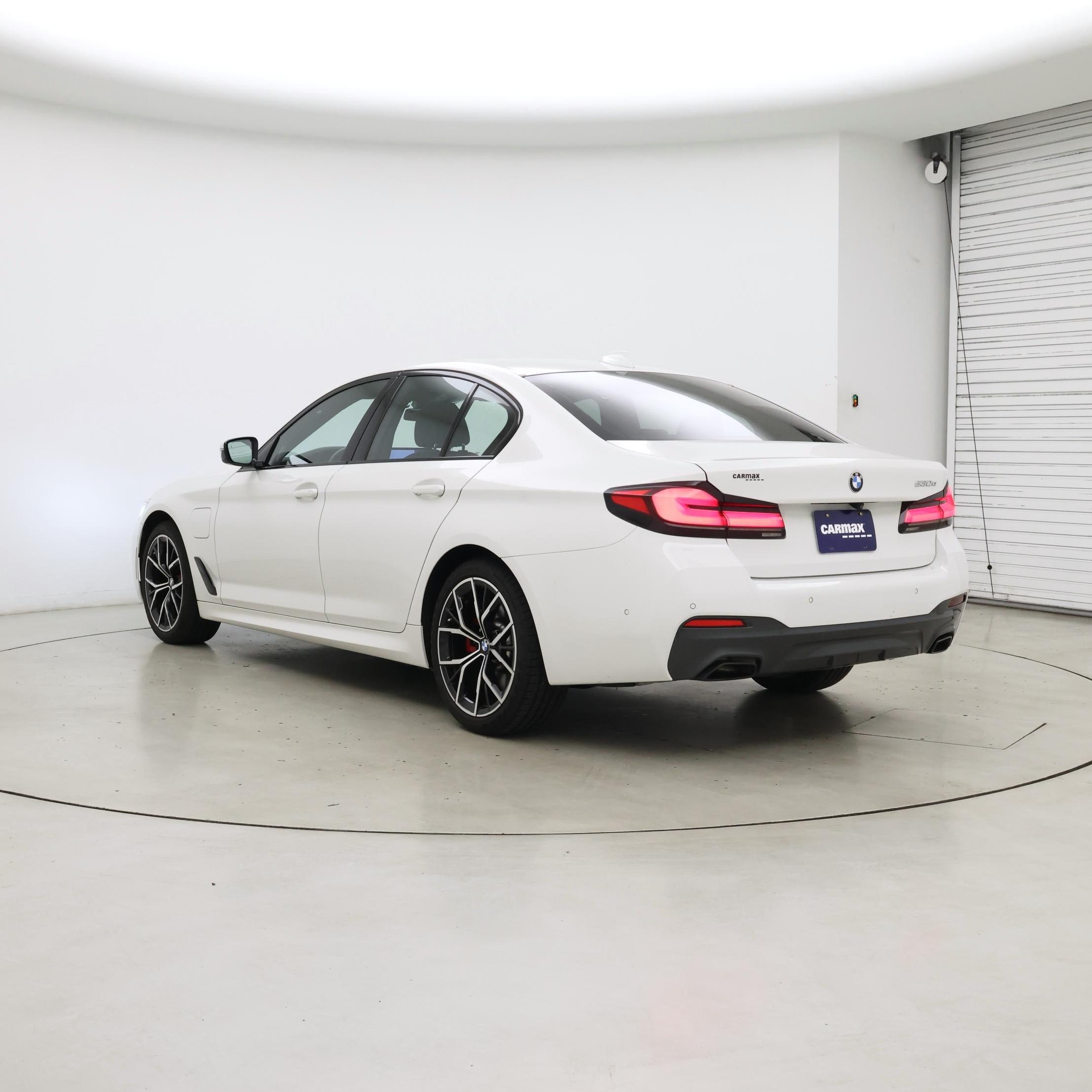 Thumbnail: 2021 BMW 5 Series - 2