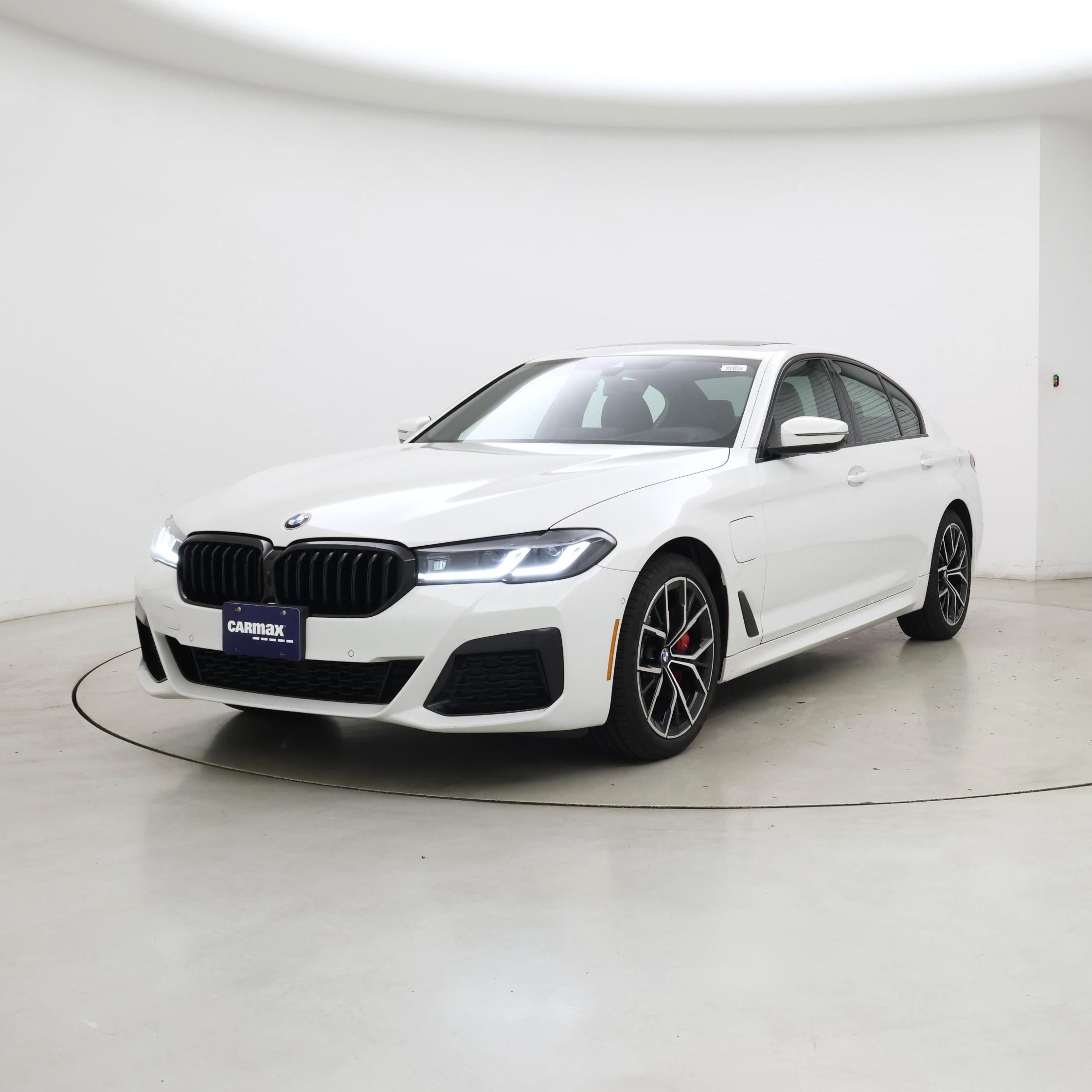 Thumbnail: 2021 BMW 5 Series - 4