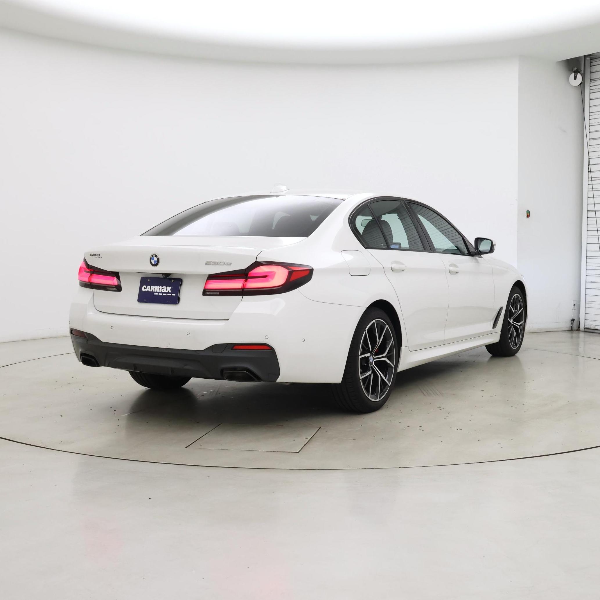 Thumbnail: 2021 BMW 5 Series - 8