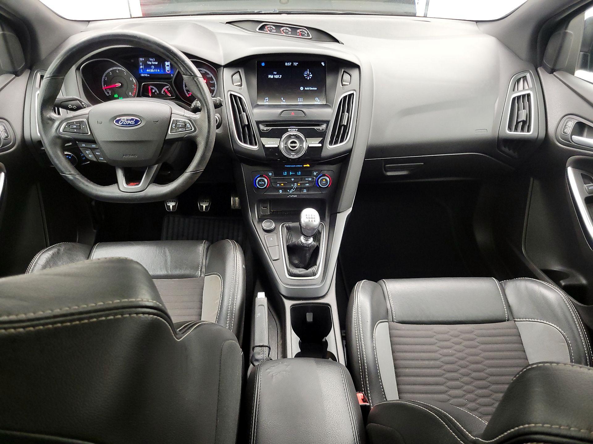 Thumbnail: 2017 Ford Focus - 9