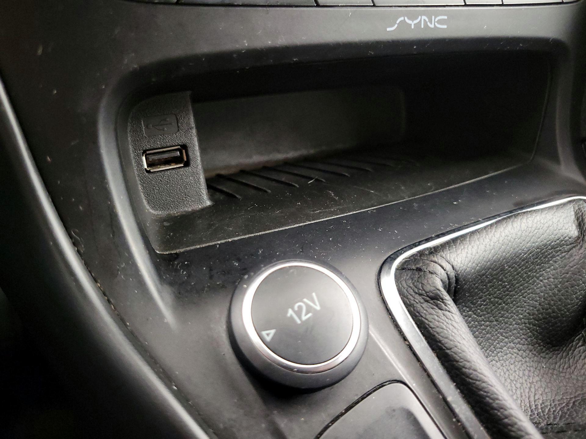 Thumbnail: 2017 Ford Focus - 18