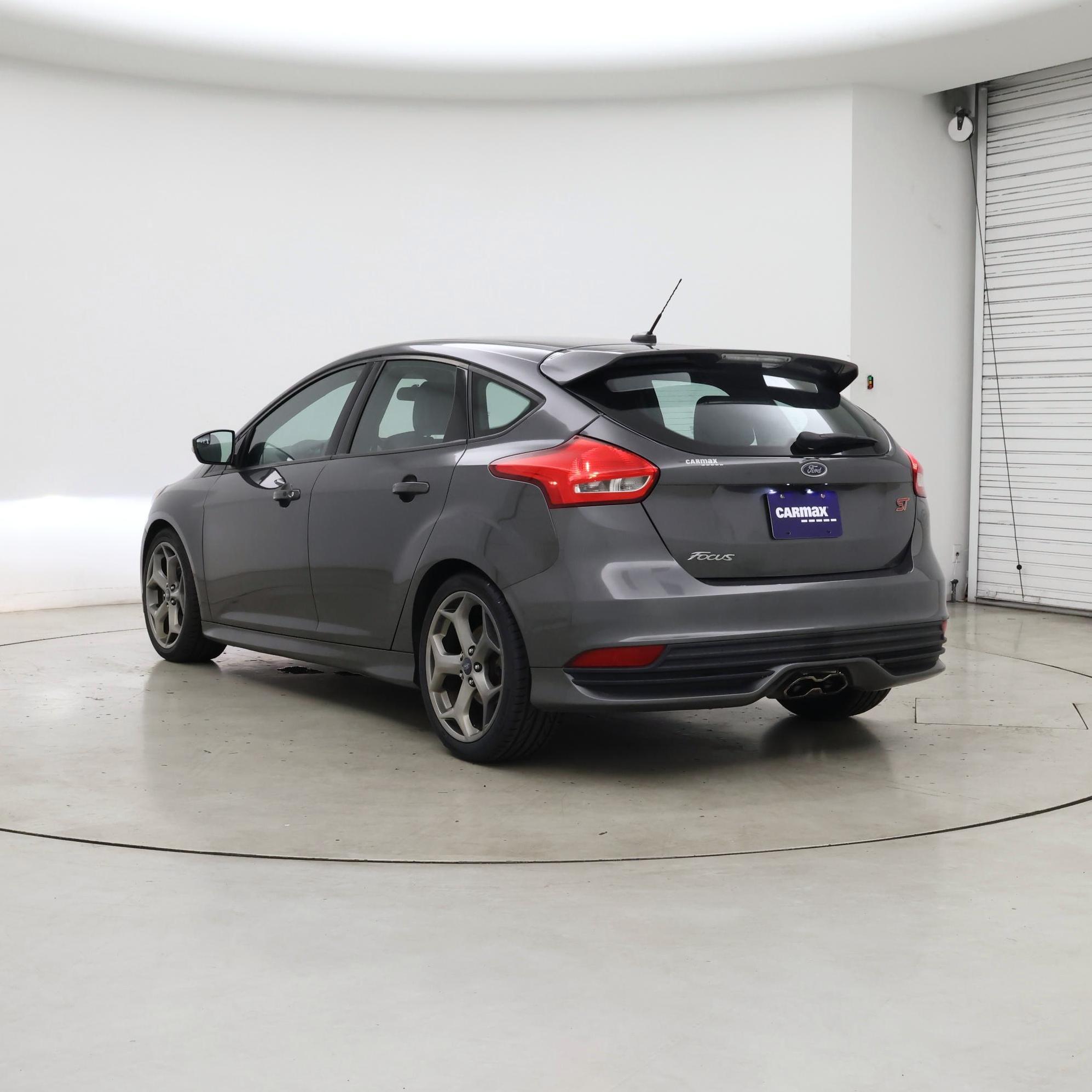 Thumbnail: 2017 Ford Focus - 2