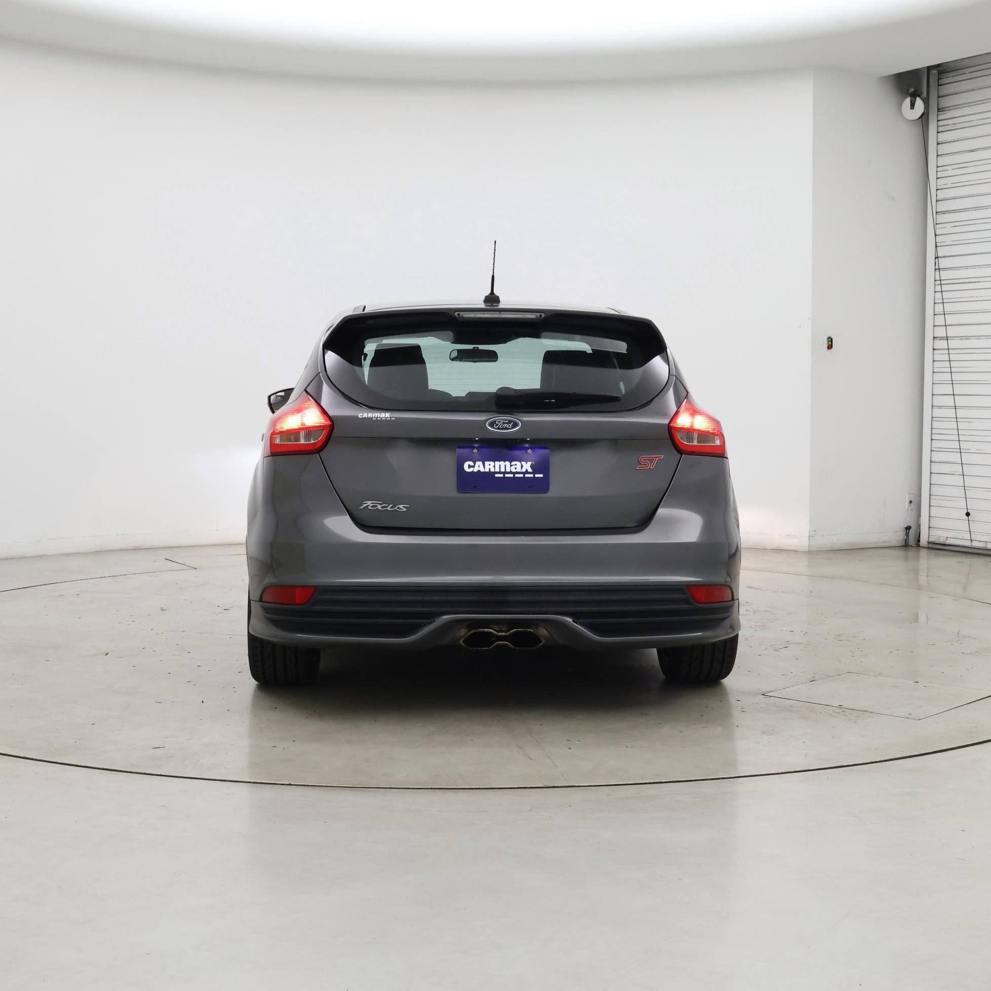 Thumbnail: 2017 Ford Focus - 6
