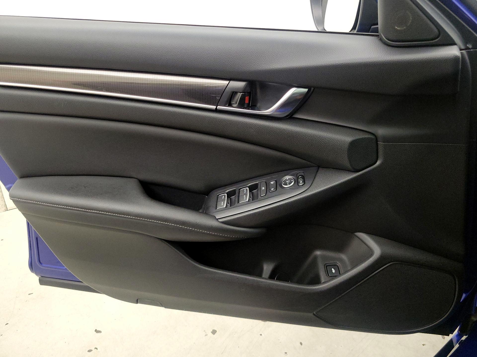 Thumbnail: 2019 Honda Accord - 12