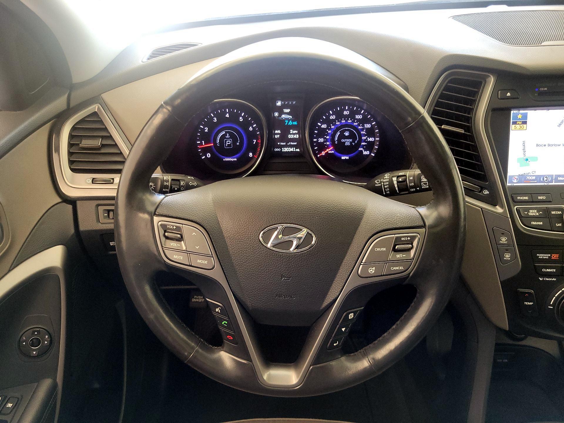 Thumbnail: 2013 Hyundai Santa Fe - 10