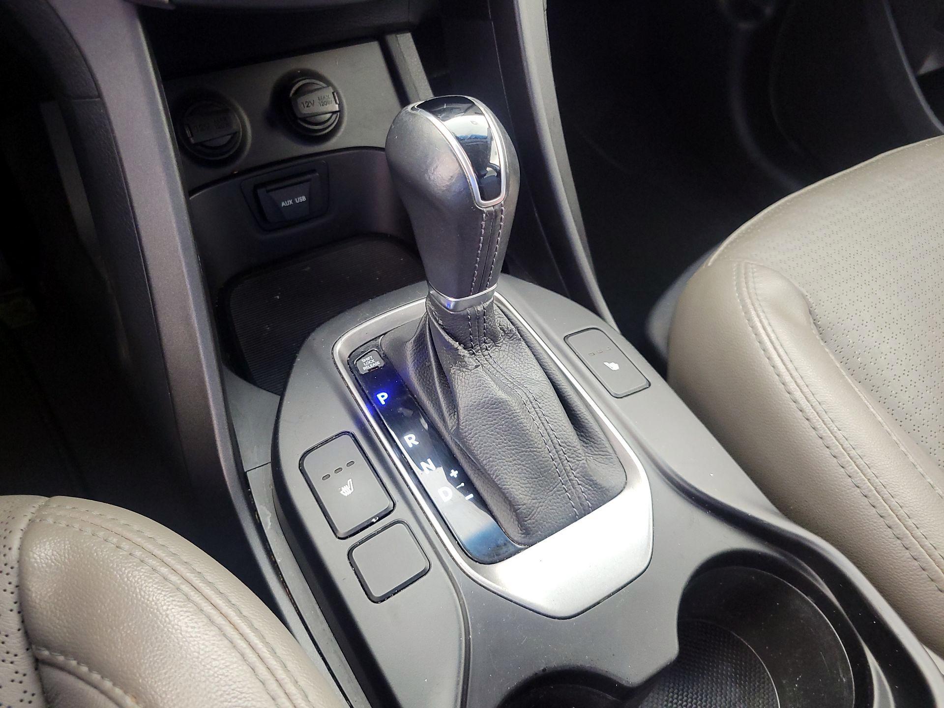 Thumbnail: 2013 Hyundai Santa Fe - 18