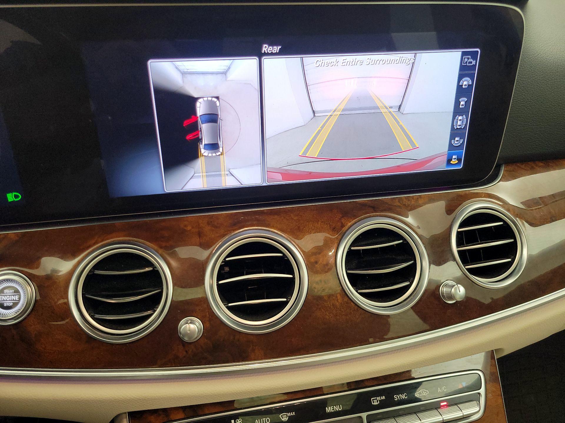 Thumbnail: 2019 Mercedes-Benz E-Class - 15