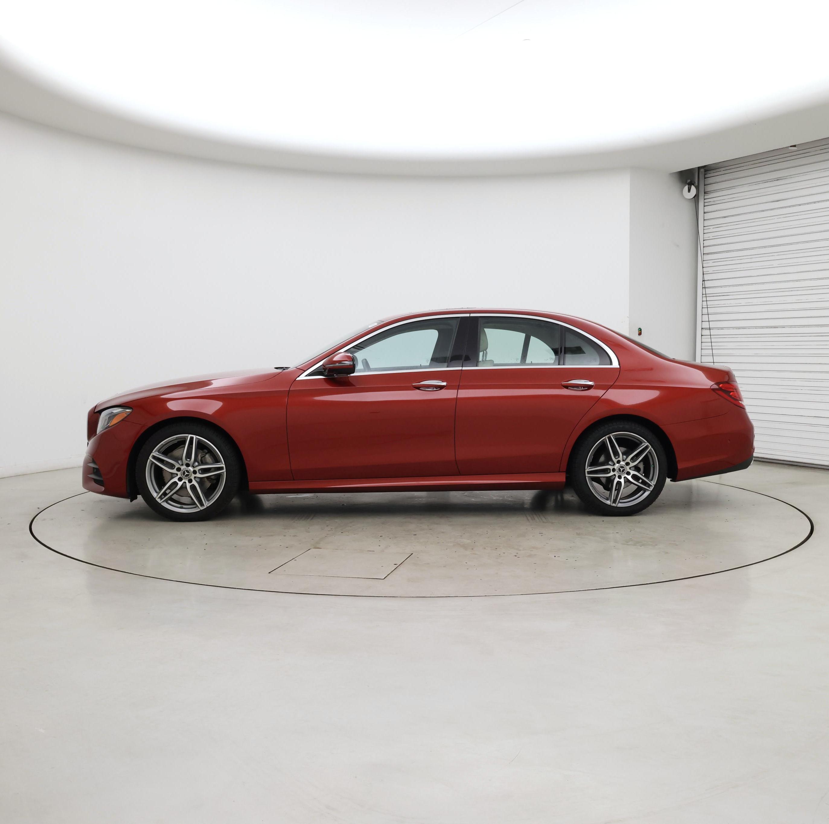 Thumbnail: 2019 Mercedes-Benz E-Class - 3