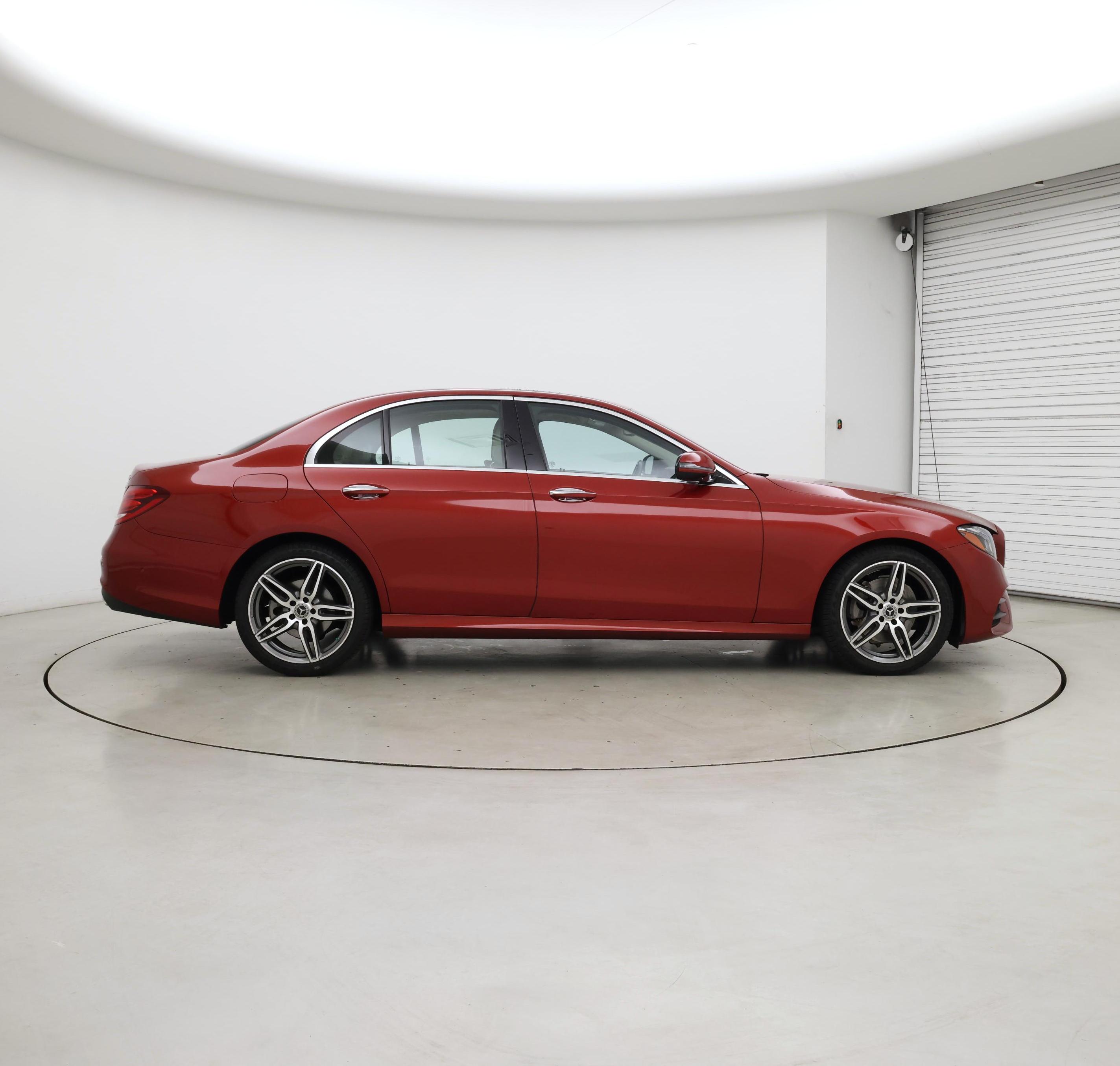 Thumbnail: 2019 Mercedes-Benz E-Class - 7