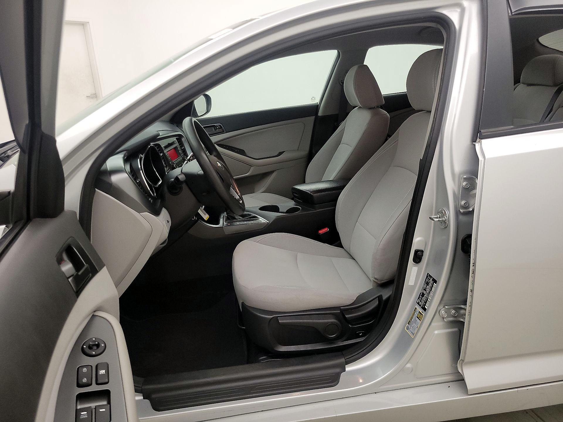 Thumbnail: 2013 Kia Optima - 11