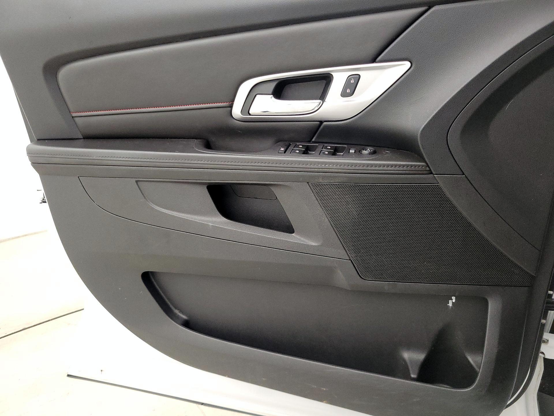 Thumbnail: 2016 GMC Terrain - 12