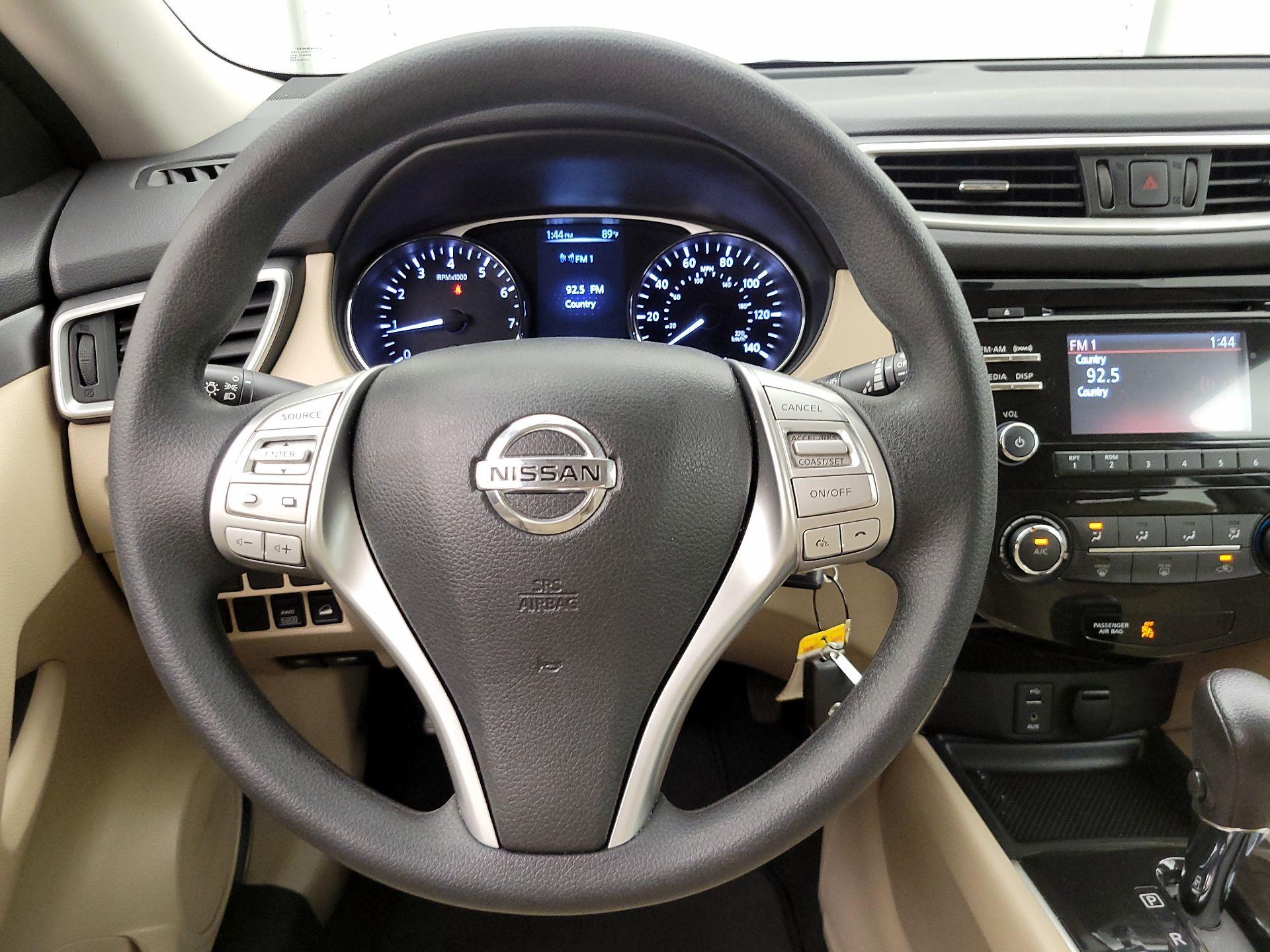 Thumbnail: 2016 Nissan Rogue - 10