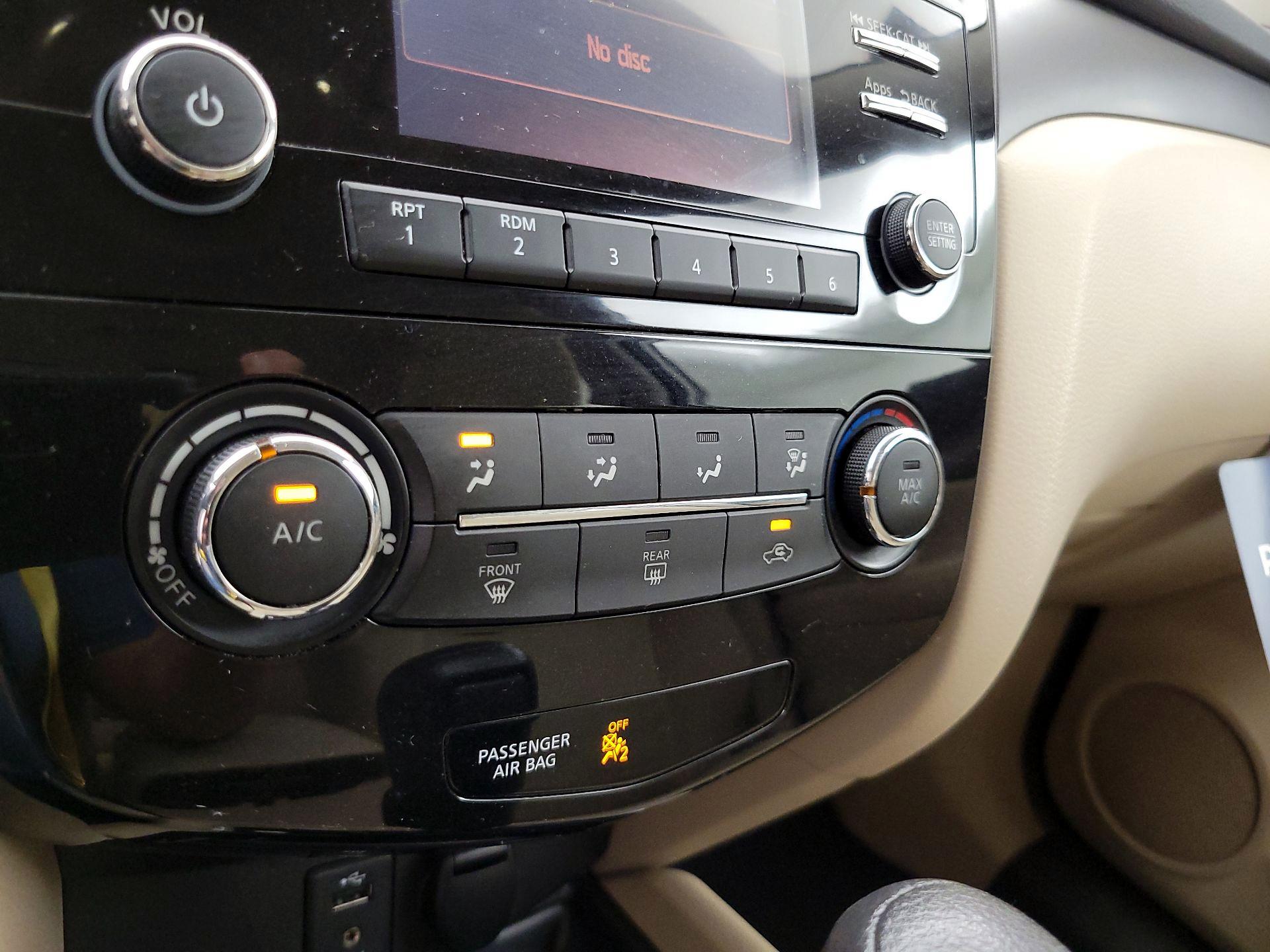 Thumbnail: 2016 Nissan Rogue - 16