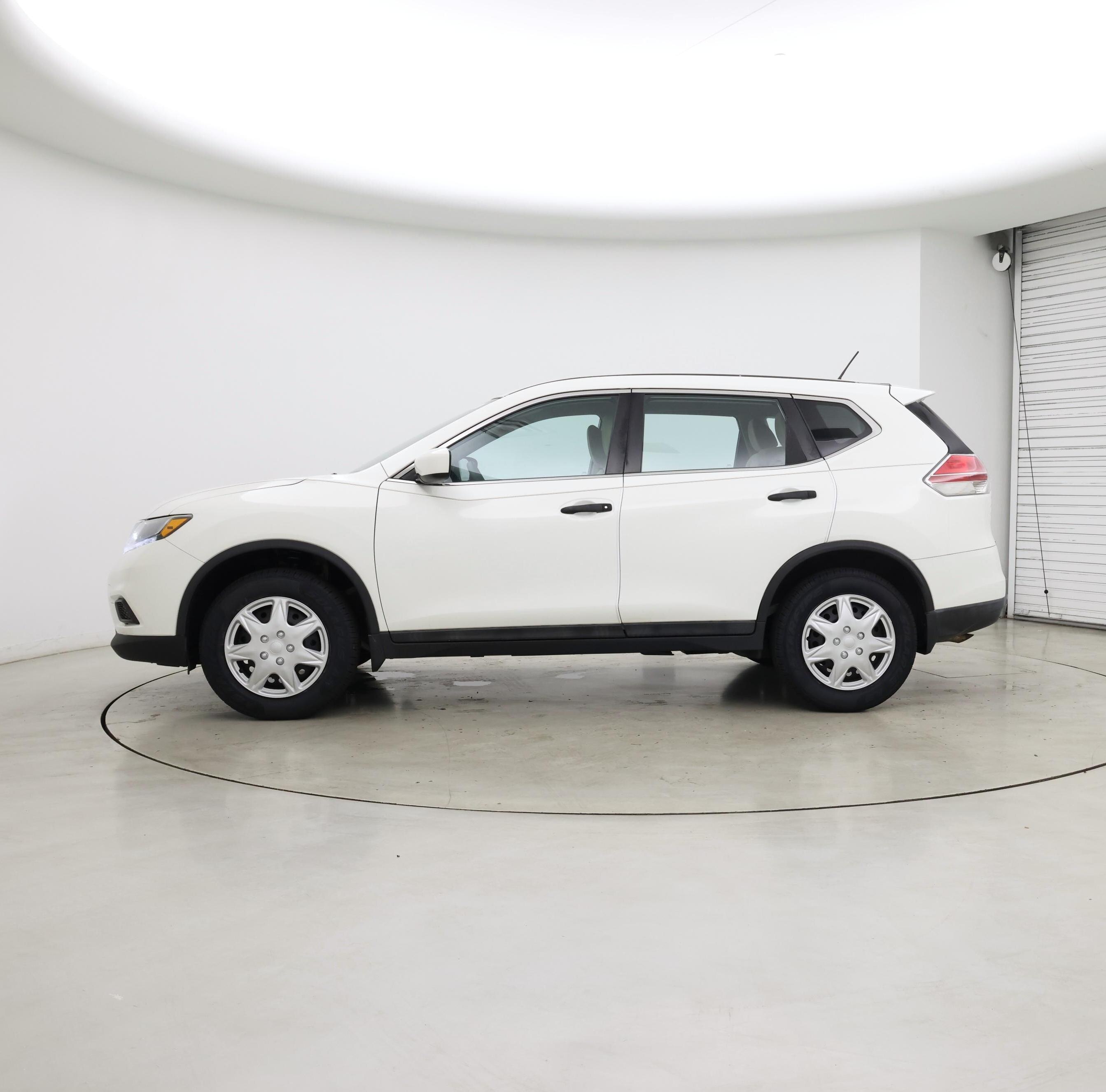 Thumbnail: 2016 Nissan Rogue - 3