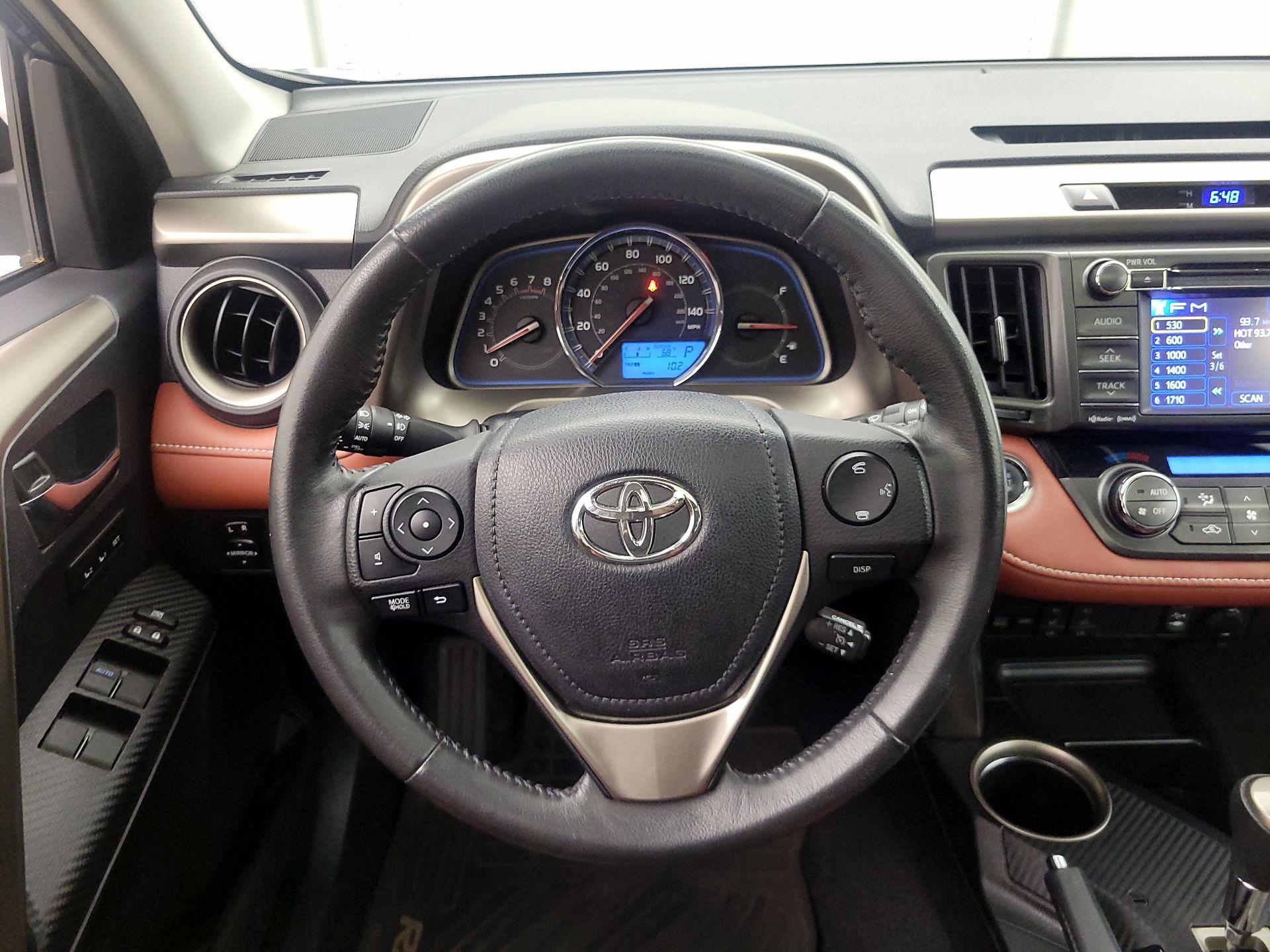 Thumbnail: 2013 Toyota RAV4 - 10