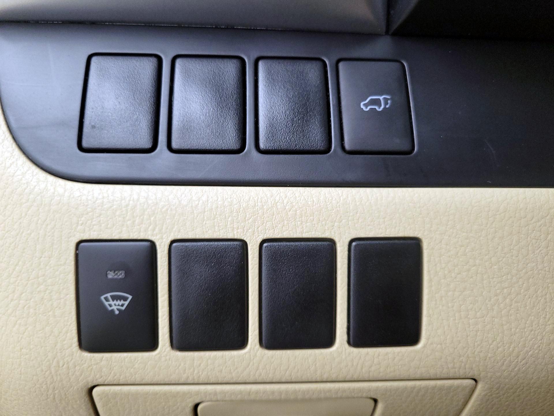 Thumbnail: 2016 Toyota Highlander - 13