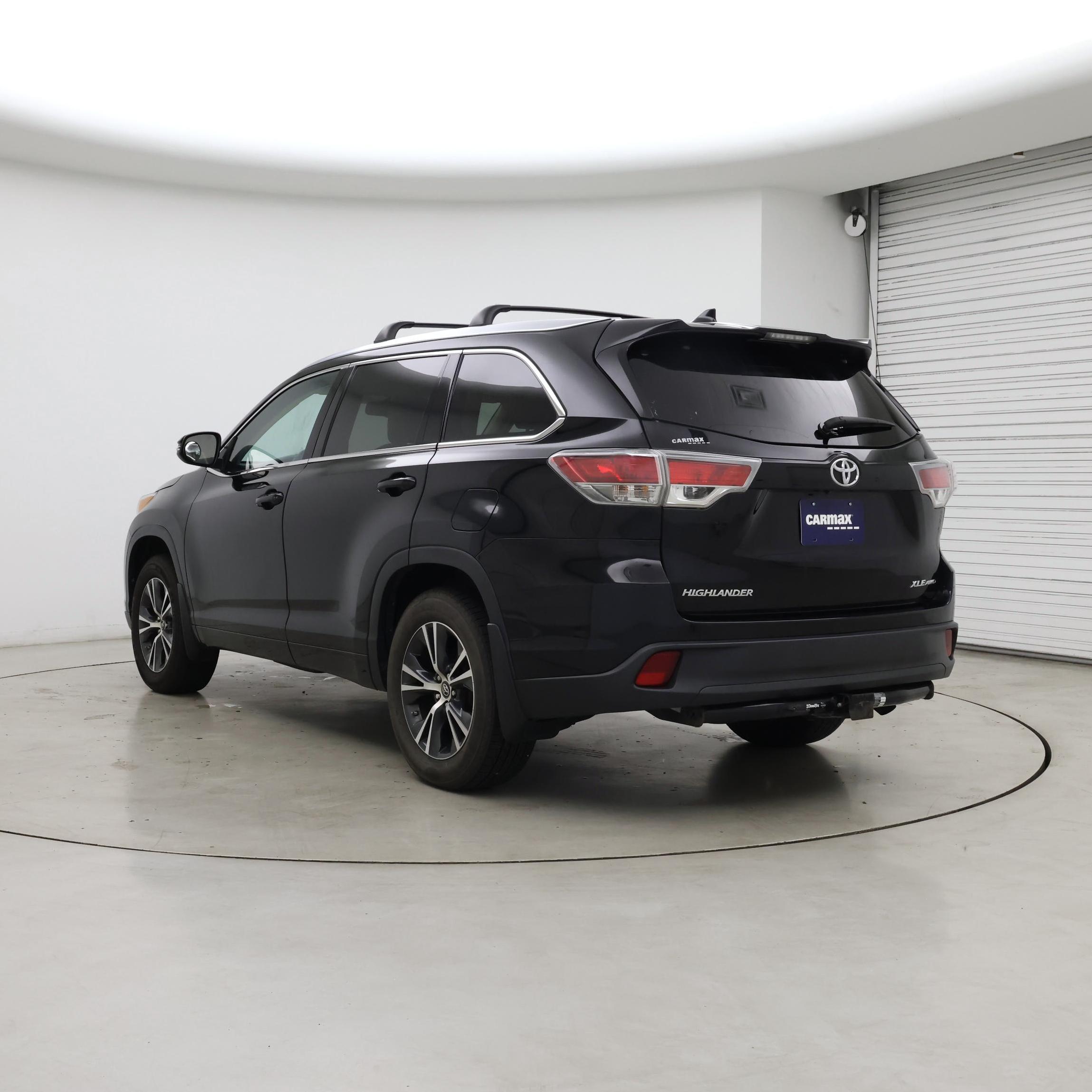 Thumbnail: 2016 Toyota Highlander - 2