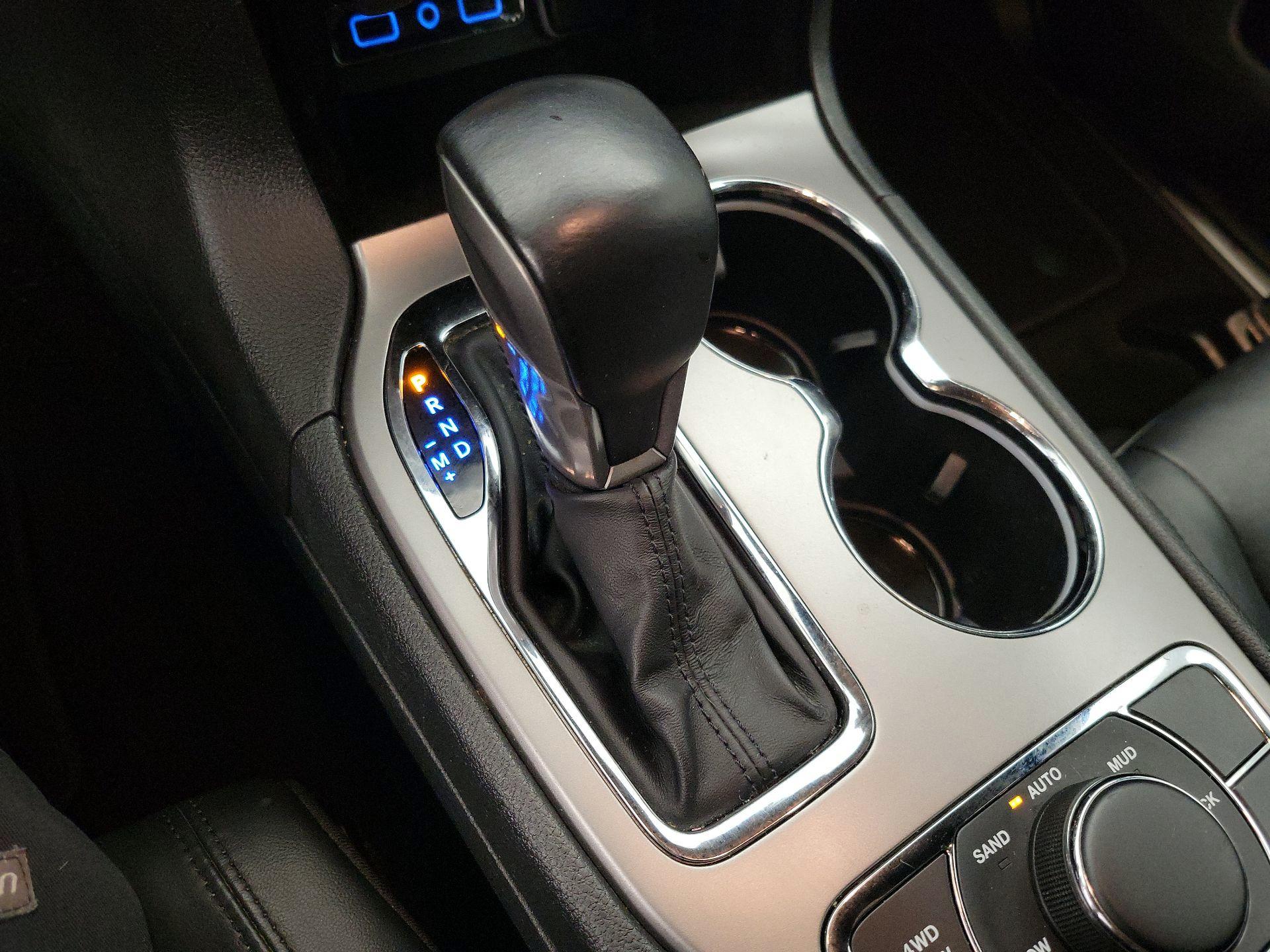 Thumbnail: 2020 Jeep Grand Cherokee - 17