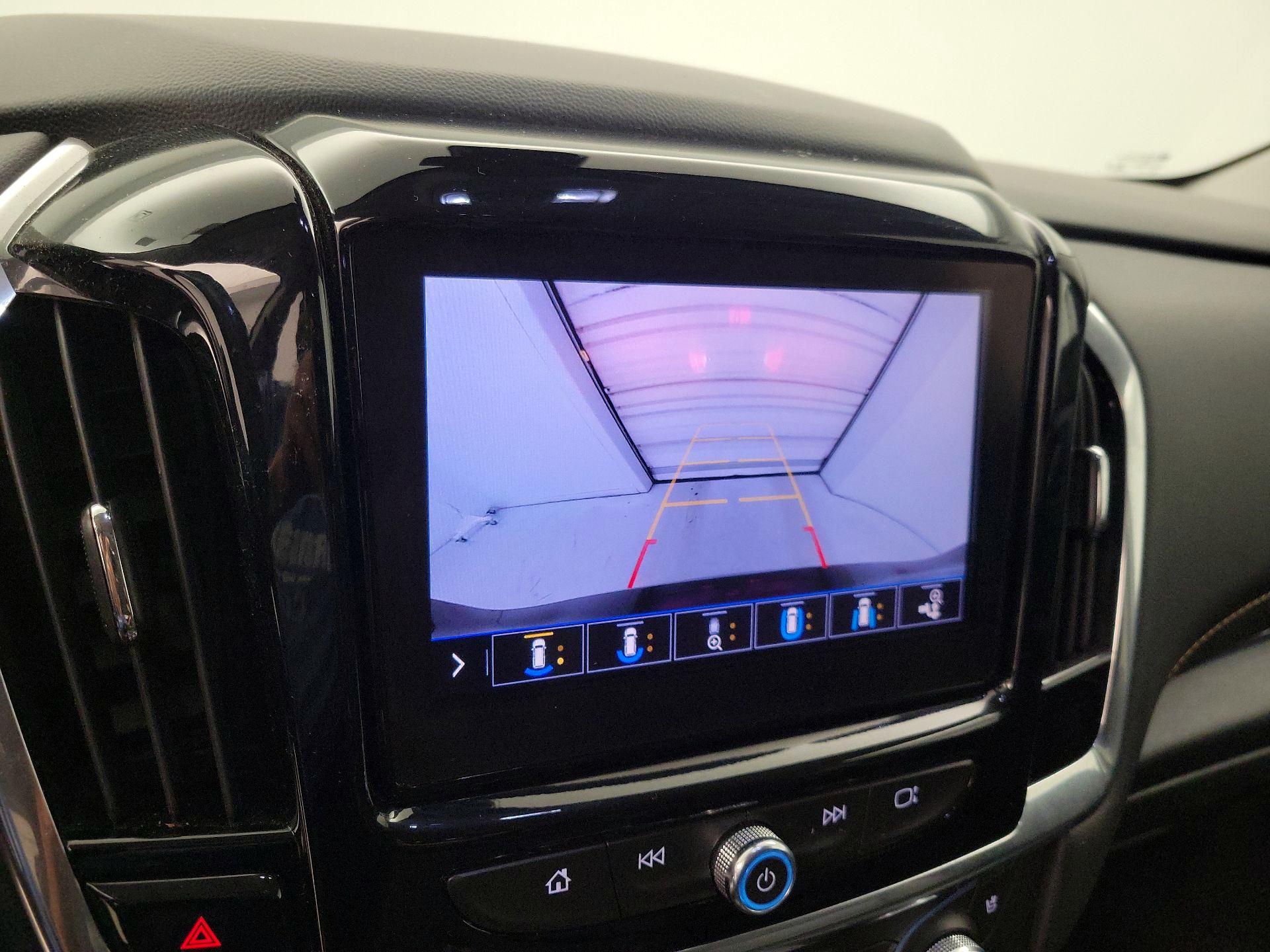 Thumbnail: 2020 Chevrolet Traverse - 15