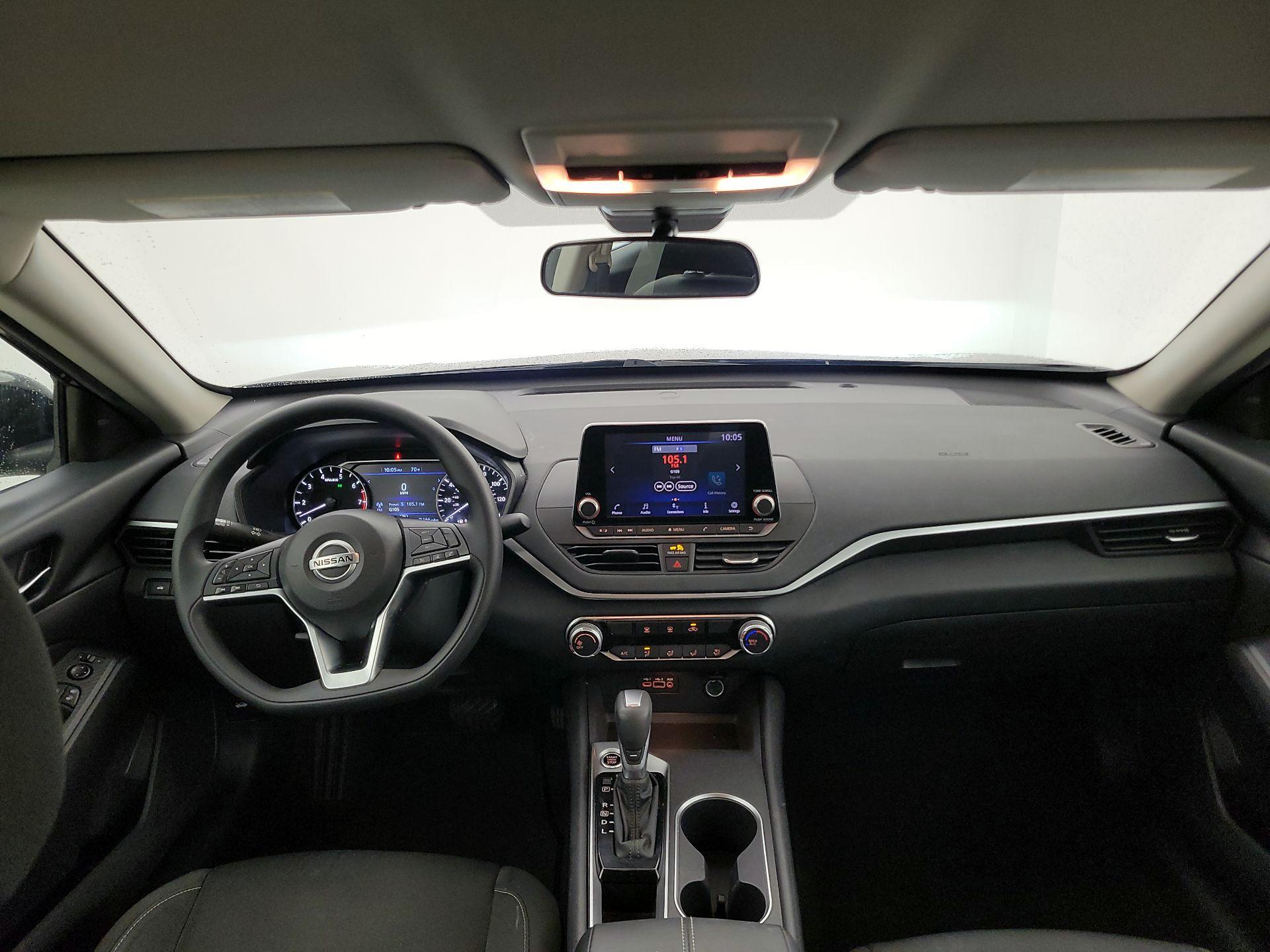 Thumbnail: 2022 Nissan Altima - 9